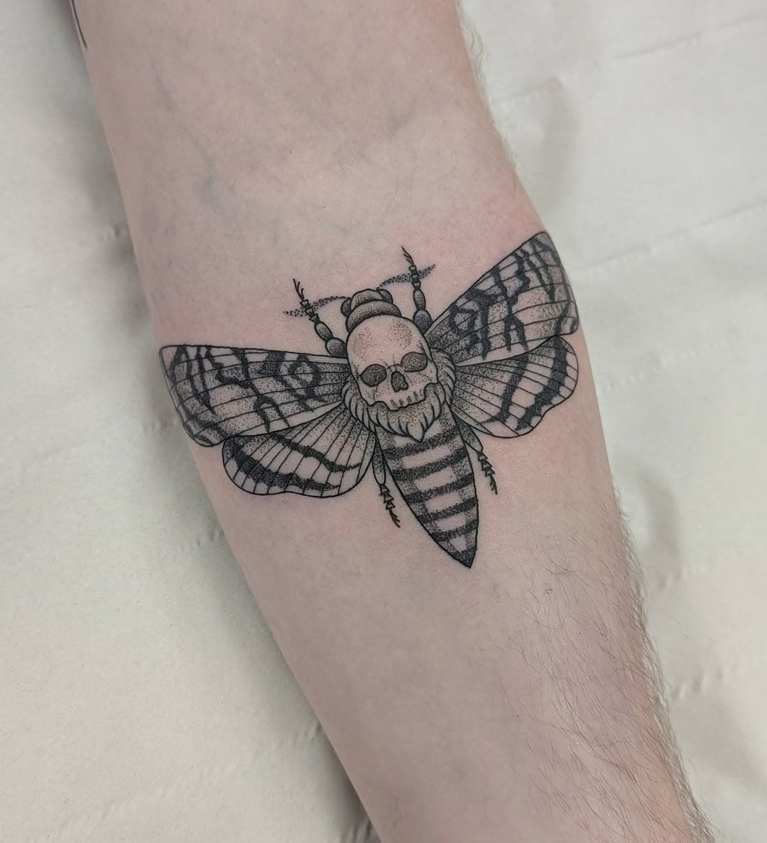 Fun little death moth made recently. Any enquiries please contact me or the shop. Thank you @frontiertattooparlour