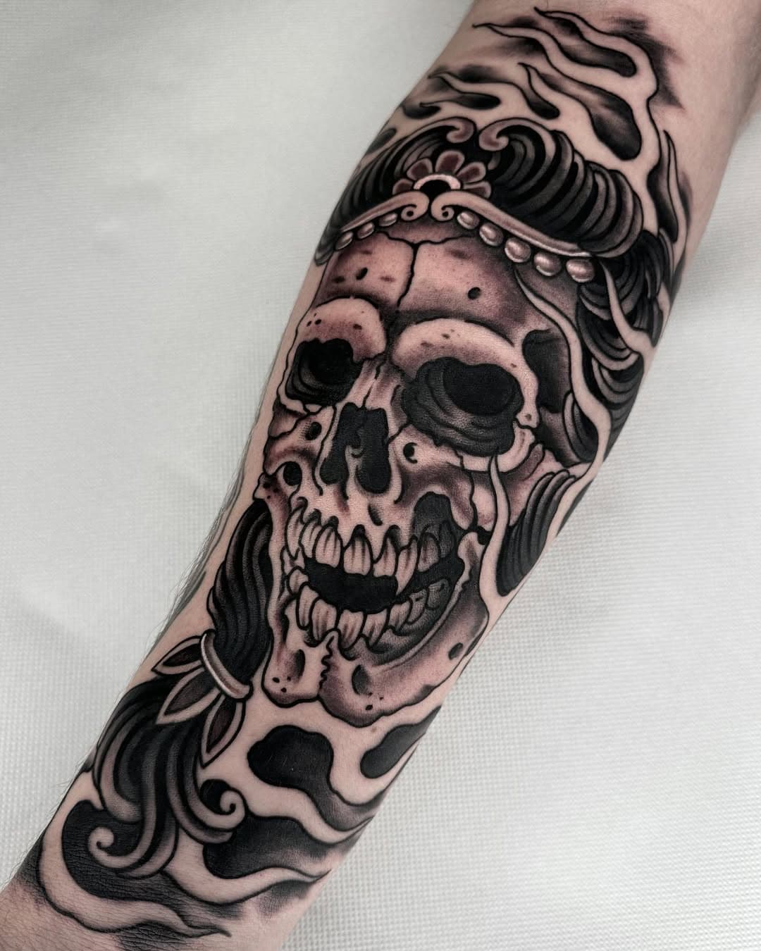 Fudo skull done at @cm.inktattoostudio 
Presto nuove date per Verona 🇮🇹
Per info e appuntamenti dm📥

.
#tattoo #tattooed #tattooart #traditionaltattoo #oldschooltattoo #oldlines #oldworkers #blacktraditional #bright_and_bold #boldwillhold #americantattoos #blackworkers #blacktattoo #darkartists