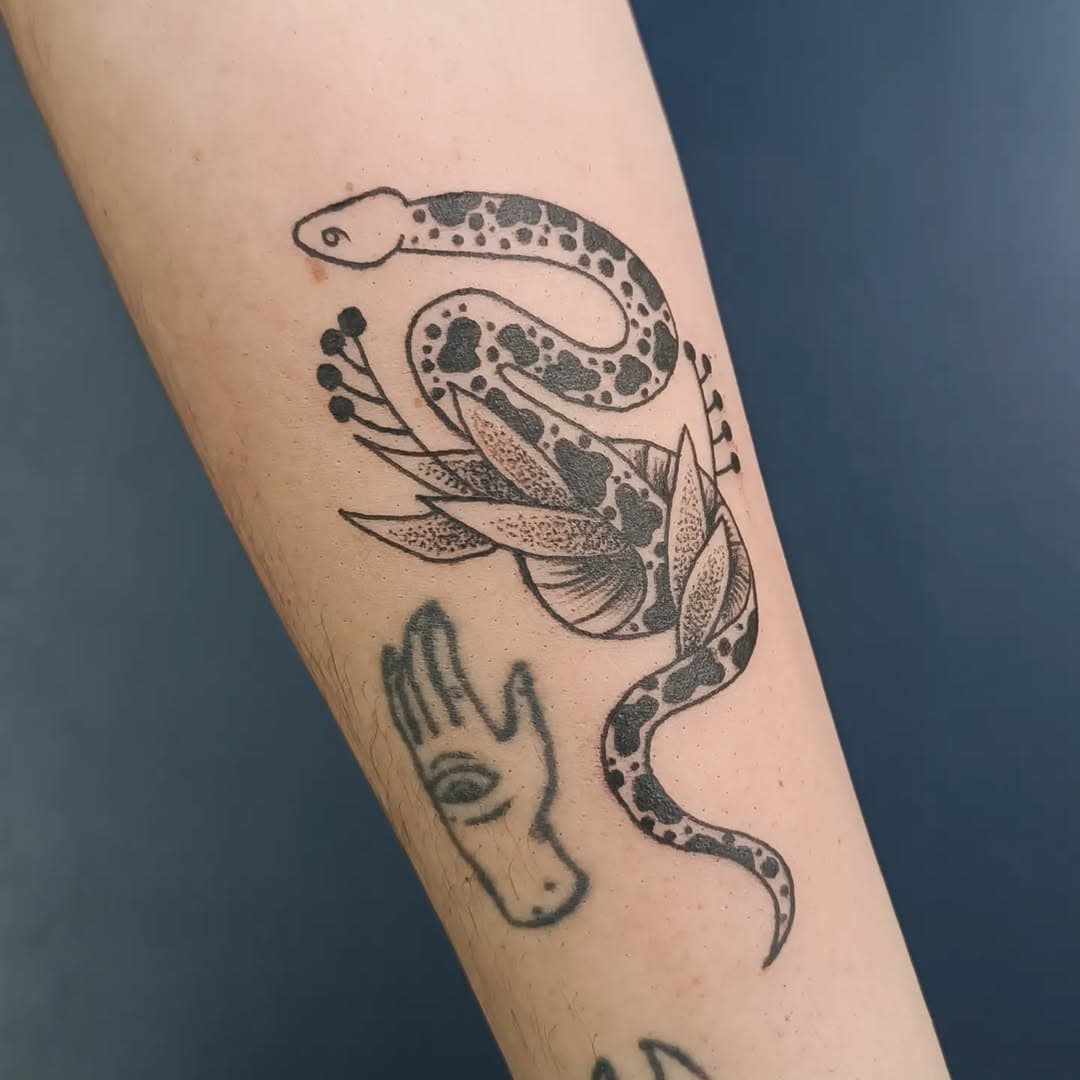 Tattoozinhas que foram pra @ilmaceramicas e a @lilistevanato , agradeço pela confiança, pelas trocas e escolha dos flashs! 

No @riscoestudio