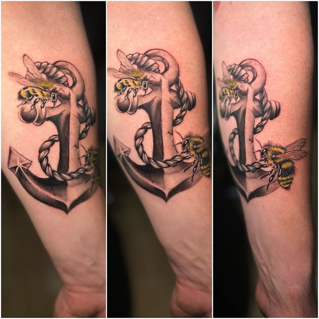 #Anchor #Anchortattoo #bumblebee #bumblebeetattoo #arms #fyp #fypシ #whynot #yonkers #hardknoxtattoo #ericrichardz #tattooist #tattooartist #tattoo