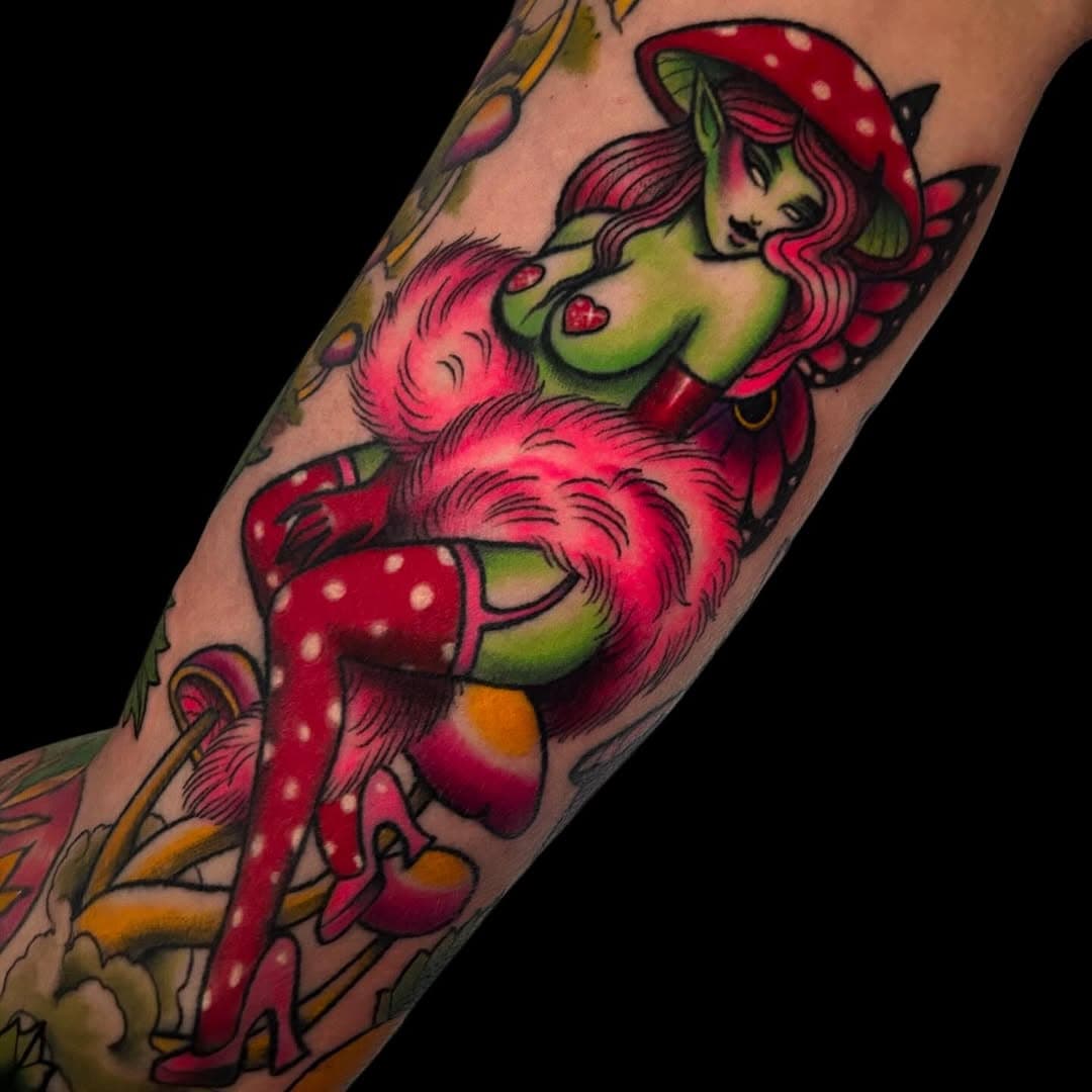 A little healed green fairy 🧚 ps. i love a boa. #fairy #fairytattoo #pinup #pinuptattoo #mushroomtattoo #pantherhearttattoo #dylansartin #fairypinup #greenfairy #burlesque #burlesquetattoo