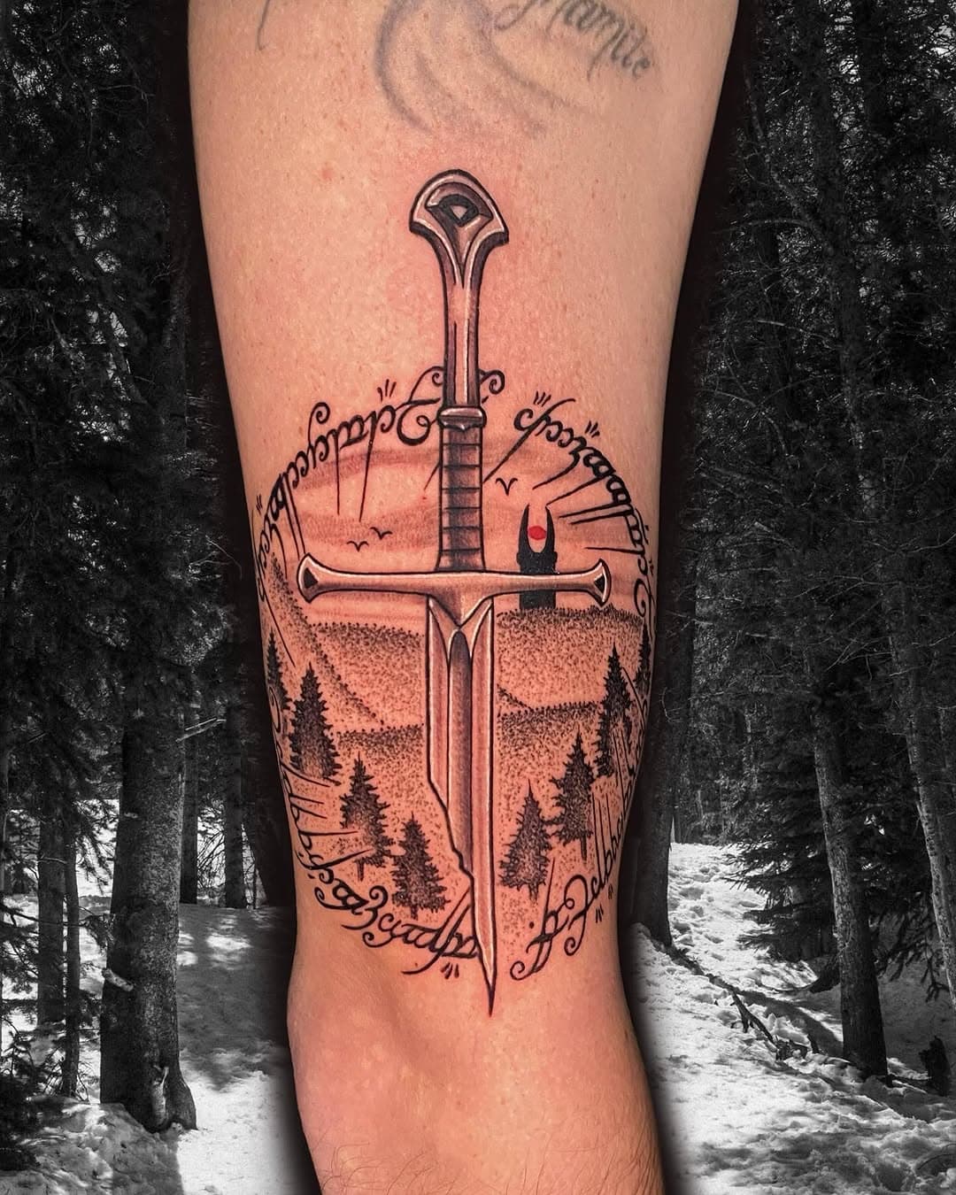 Narsil/ Andúril. LOTR piece 🗡️ 

#lotr #lotrtattoo #kingsword #blackangraytattoo #dotwork #tattoo #newzealand #auckland #nj #fl #tattooartist #guyswithtattoos #nerdytattoos #random #art #fyp #follow #random #ring #oneringtorulethemall #hobbit #shire #mordor #fellowshipofthering