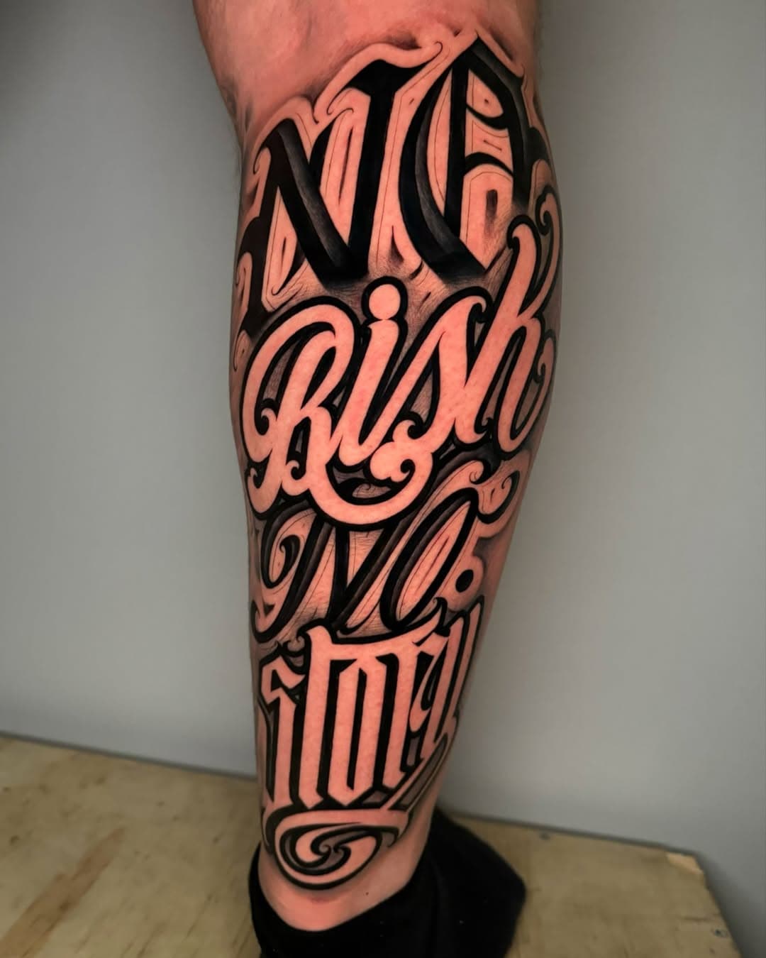 • NO RISK NO STORY •

Lettering freehand 

Per info e appuntamenti contattami in direct

#legtattoo #leglettering #sidetattoo #sidelettering #lettering #letteringtattoo #freehandtattoo #script #scripttattoo #inkintattoosupply #kwadronINX #kwadron #kwadronink