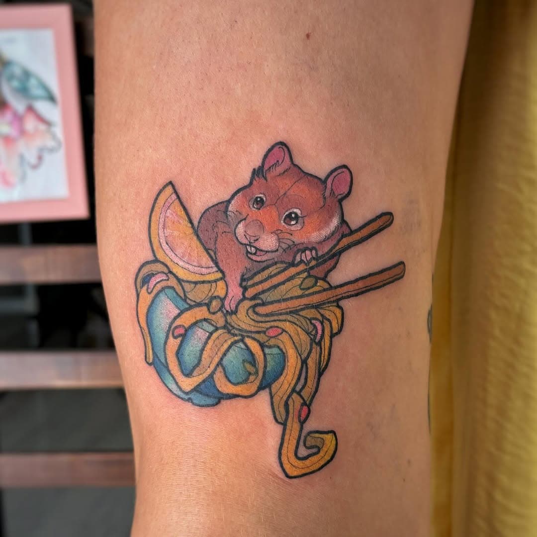 Ahora que tengo un buen teléfono para hacer fotos es cuando menos posteo… ¿Y sirve para algo postear? ¿No está ya Instagram vacío? ¿Me lees? 😂

En cualquier caso, gracias Coral por repetir 💕🐹

#hamstertattoo