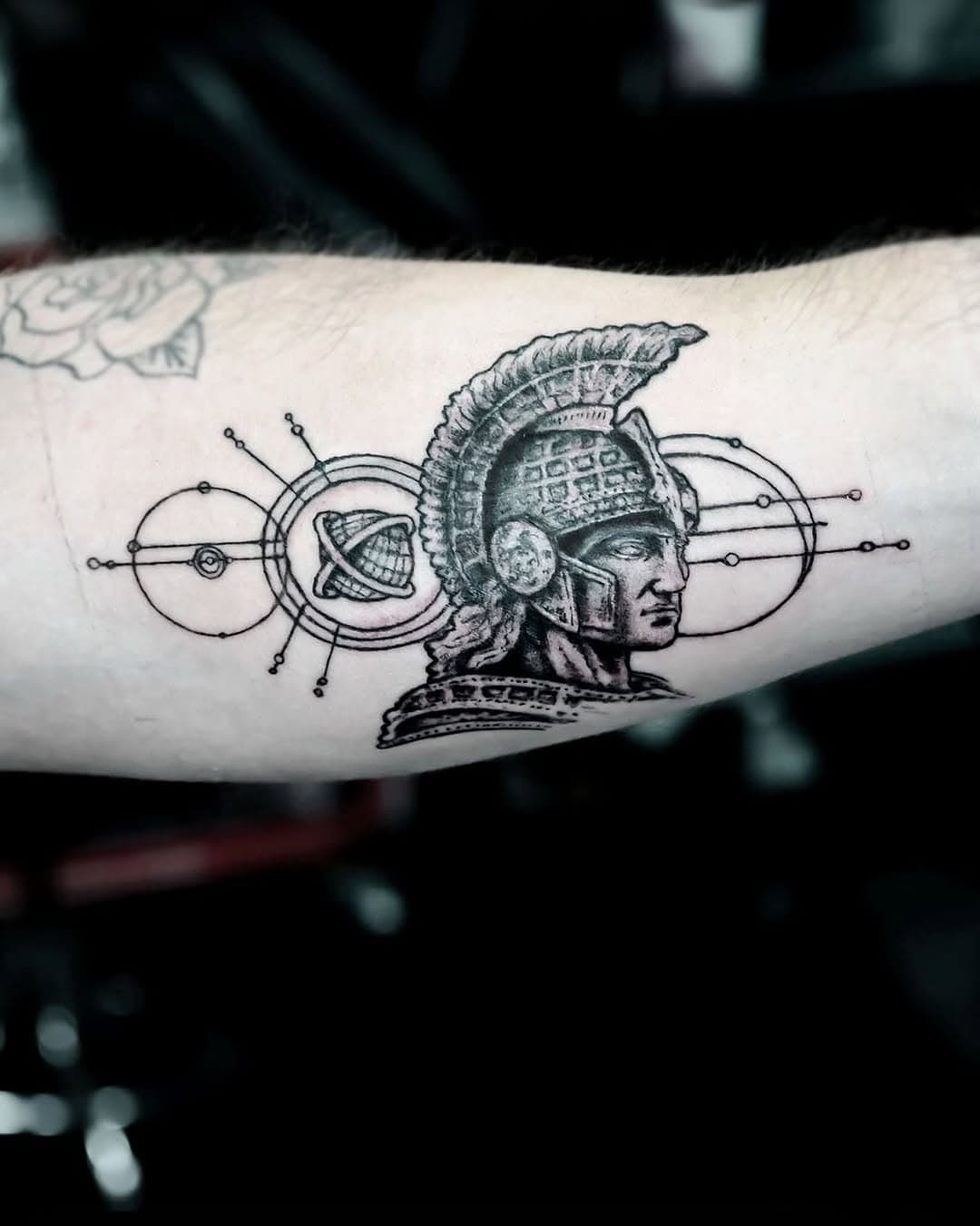 geometric type circles and Greek warrior.. Tattoo by Fred @phoebustattoo 

Visit Fufred.com Text@ 302-588-4686

#tattooart #greekwarrior #detailtattoo #illustrationtattoo #tattoodesign #stpetersburg #inked #tattooartist #stpetefl #tampatattooartist #blackandgreytattoo #tattoostyle