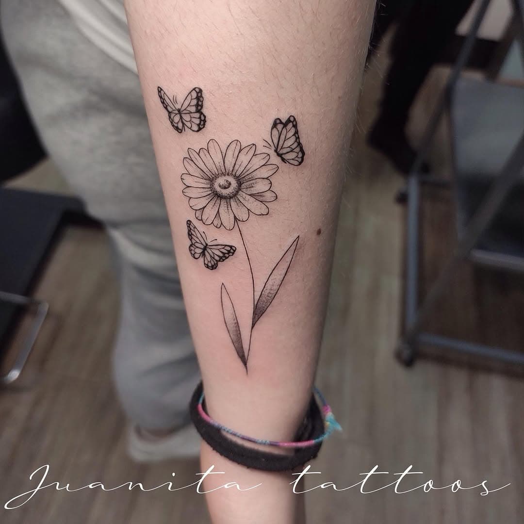 #juanitatattoos #tattoominimal #tattoofineline #tattoogirl #tattoolove