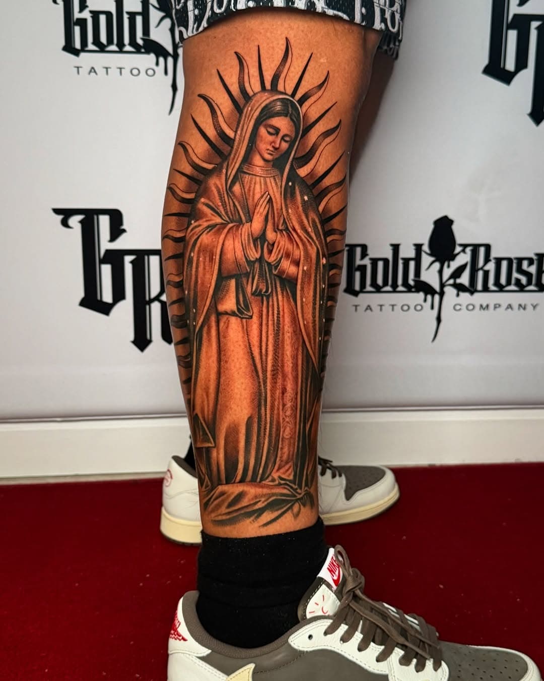 Nuestra Señora de Guadalupe. Thanks for the trust homie. Dope tattoos. Dope people. 

#bnginksociety #bngtattoo #mexicanstyle_tattoos #mexicanart #artemexicano #arte #tinta #tatuaje #inked