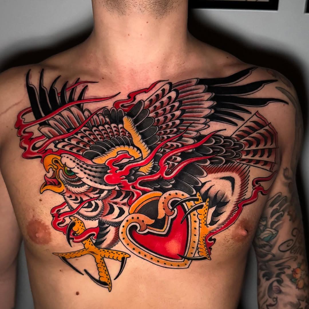 HAWK

#tradtattoos#traditional#traditionaltattoo#chestpiece#hawktattoo#simoneberto