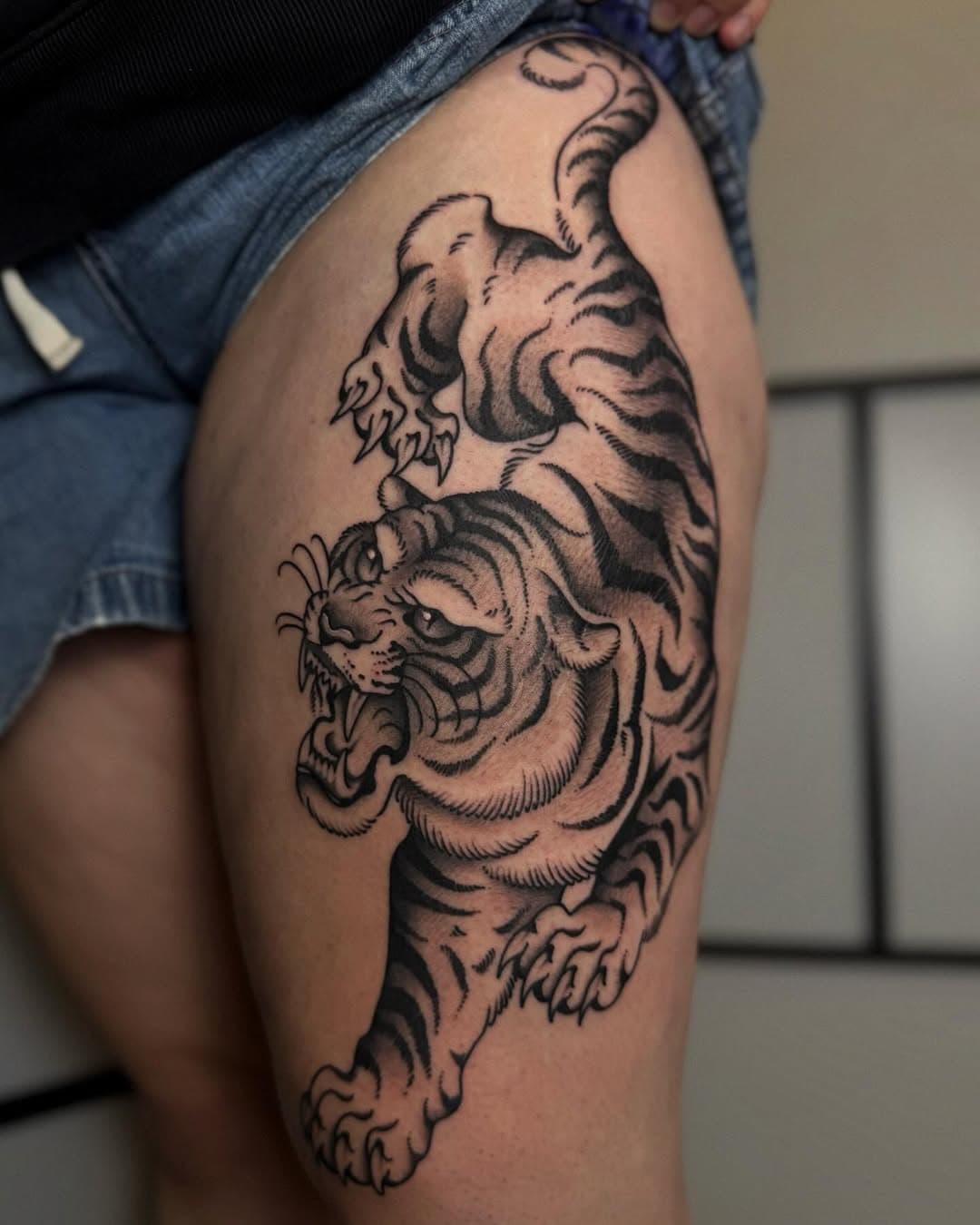 A big cat for the lovely @mstarnesphotography 🐯 
This was so much fun!!
 I can’t wait to show you guys the beautiful wedding photos she took for me and Spencer 🥰