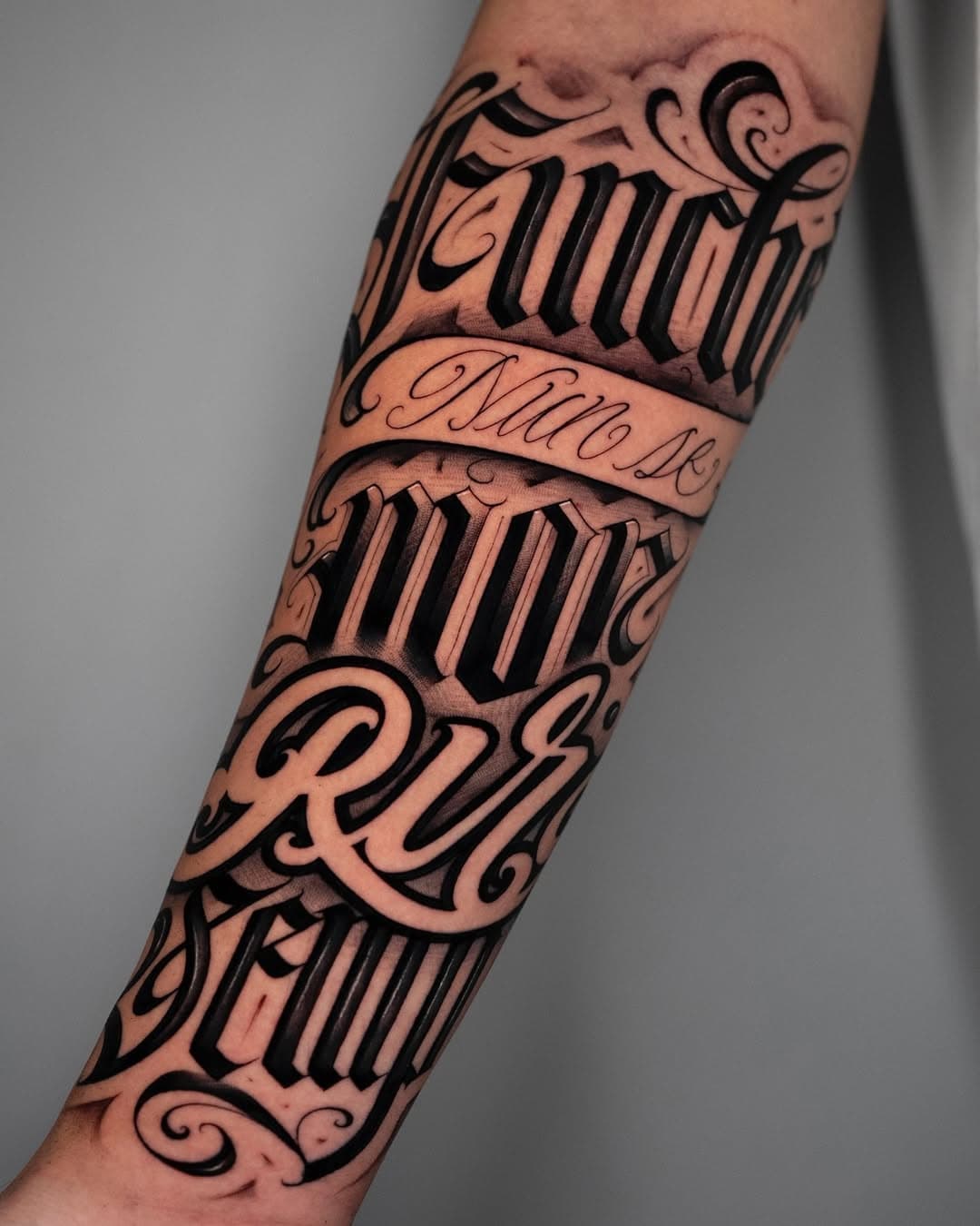 • FINCHÈ NUN SE MOR RIR SEMP •

Lettering freehand dedicato a @geolier 

Per info e appuntamenti contattami in dm

@kwadron
@inkintattoosupply 

#armtattoo #armlettering #sidetattoo #sidelettering #lettering #letteringtattoo #freehandtattoo #script #scripttattoo #kwadronINX #kwadron #kwadronink #inkintattoosupply #inkintattoocommunity #inkinrevocartridges #inkinwirelessmachine