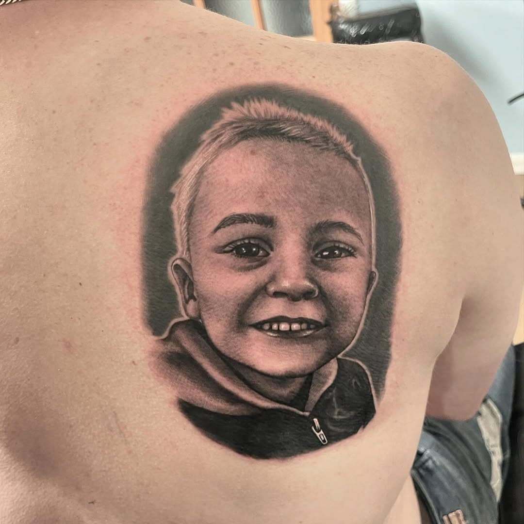 Portrait from today #shouldertattoo #shouldertattoos #sontattoo #portraittattoos #tattooportrait #childtattoo #ezcartridgecouk #dynamicink #uktattooartists #uktattoo #kingslynntattoo