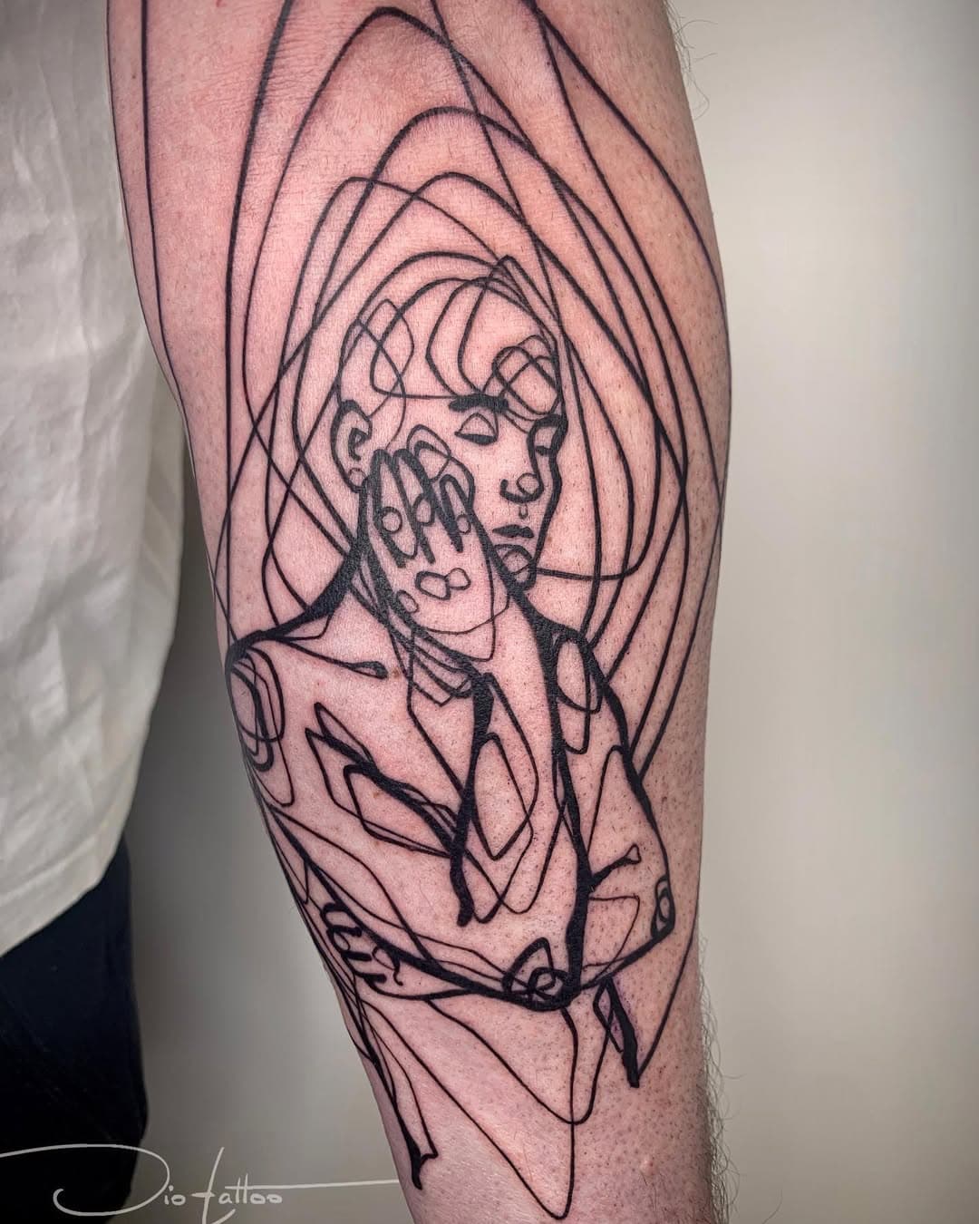 Contemplative.

A custom design for David.
Done @asimetric.gallery 

#lineworktattoo #linearttattoo #linework #linetattoo #lineworktattoos #blackworktattoo #uniquetattoos #uniquetattoostyle #tattoostyle #tattooart #meaningfultattoos #emotionaltattoo #barcelonatattooartist #moderntattooing #tattooinspiration #tattooartist