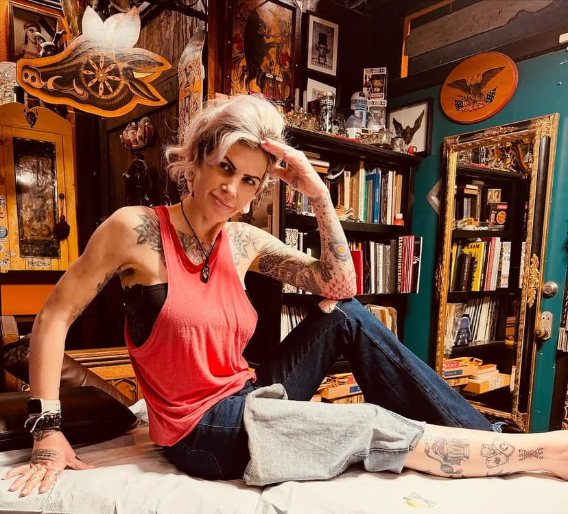 My lovely wife @sarahannarchy , thank you for always supporting me and putting up with my shit! I Love You #throwbackthursday #throwback #goodcleanfun #dallas #texastattoo #oakcliff #tarotreader #stargazer #inteligentwoman #greatmother #lovingwife #amazingwoman