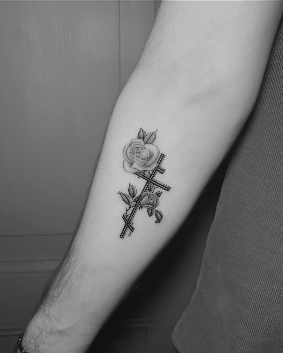 From a couple of days ago. First tattoo! Good job buddy!

#jakubsettgast#settgast#singleneedletattoo#fineline#singleneedle#orthodoxcross#berlin#tattoo#tattoos