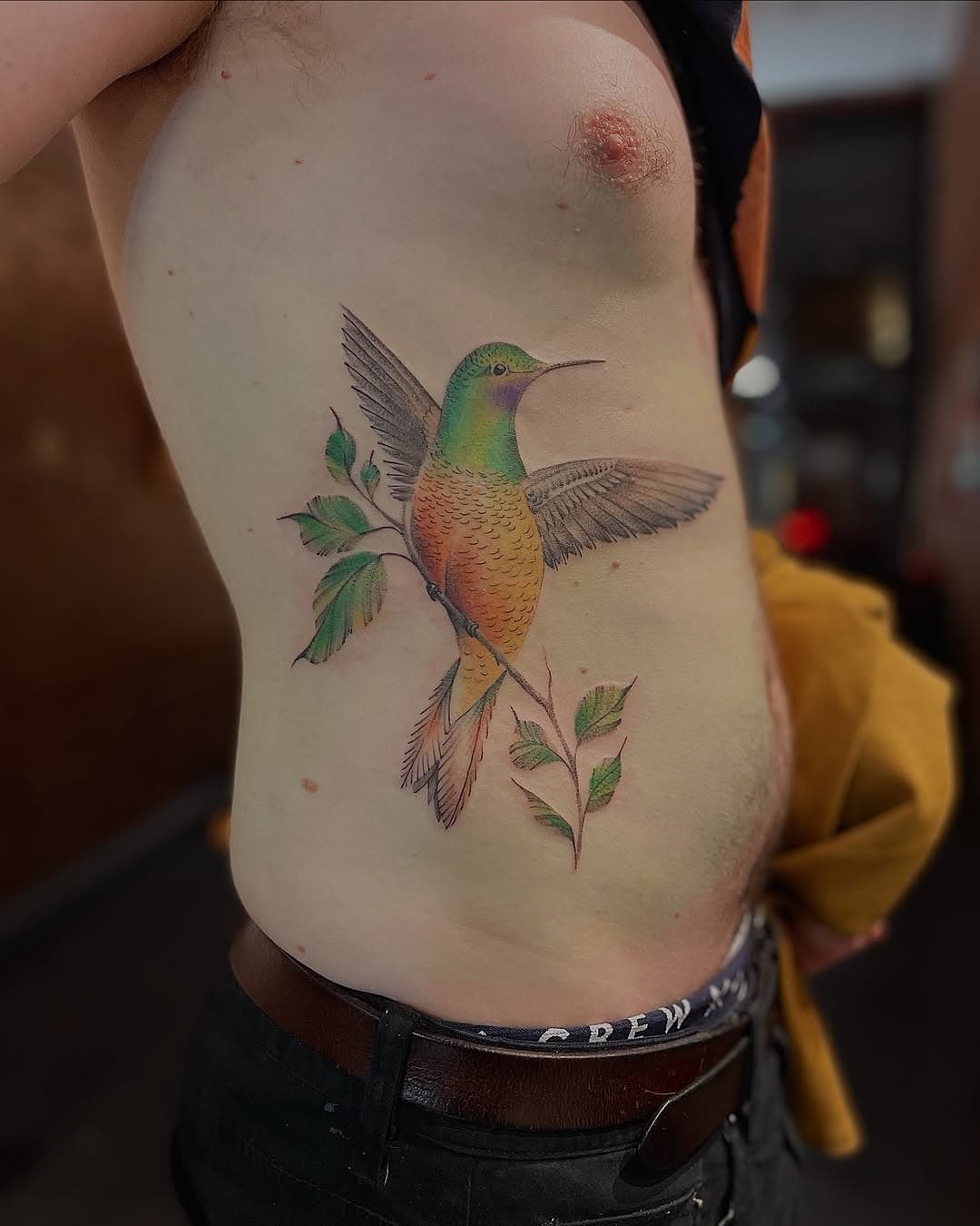 Big Hummer.
•
#tattoo #tattooed #tattooartist #tattoolife #inked #ink #lewes #lewestattoo #sussextattoo #sussex #eastsussex #smallbusiness #smallbusinessuk #eastbourne #uckfield #seaford #brighton #hailsham #hummingbird #hummingbirds  #ribtattoo #bird #birds #falconry #exoticbirds #birdsofparadise