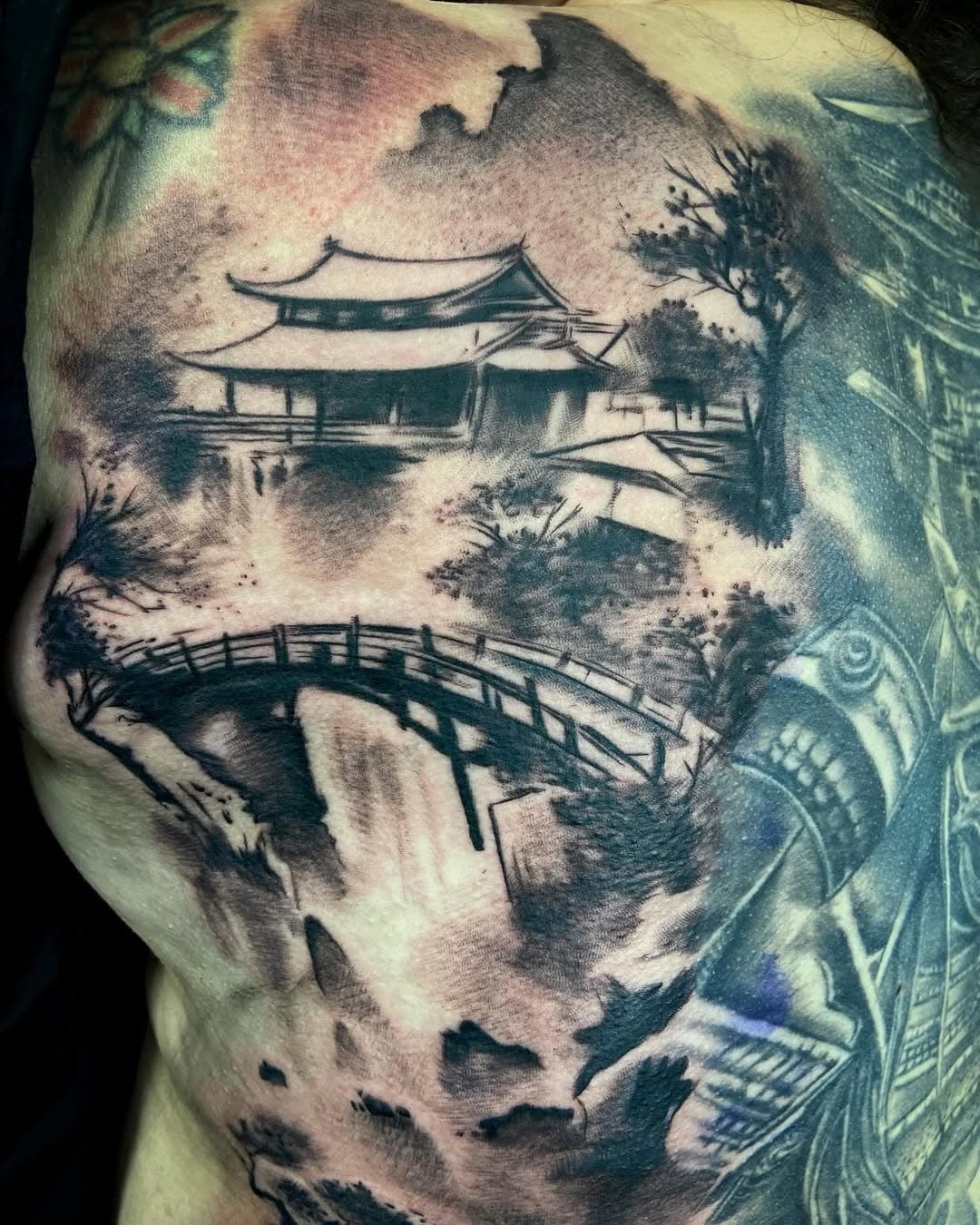 Tattoo de paisaje oriental hecho en unas horas por @johnny_boneskull 🙏
Gracias a todos por la confianza
❤️