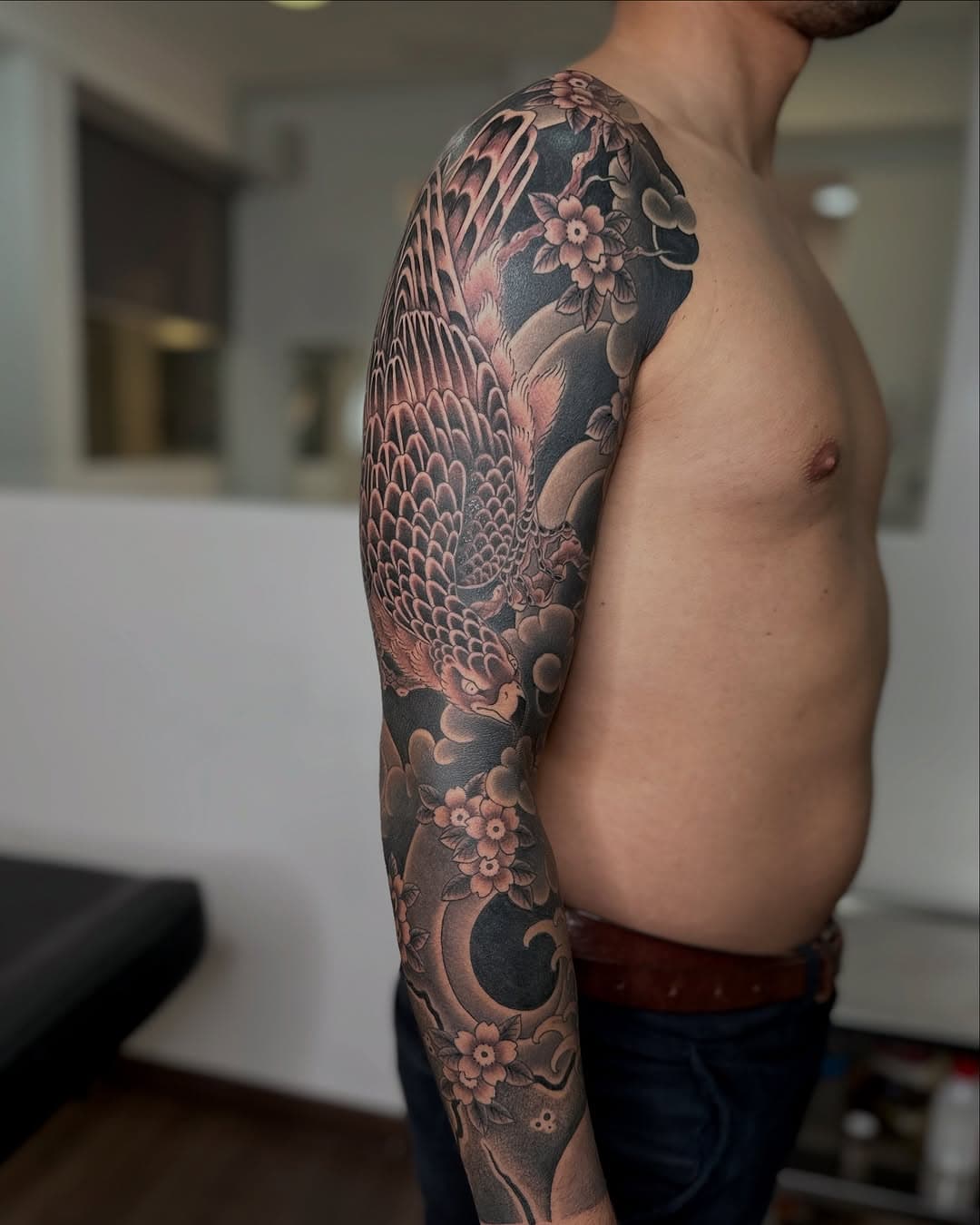 Brazo de Rodrigo. 
Quiero agradecer a todos mis clientes que como él, vienen de muy lejos para tatuar-se conmigo. En su caso, des de Portugal. Han sido un total de 3 viajes. 
Espero que un dia nos volvamos a reencontrar para sacar fotos de este brazo curadito!
.
.
.
#barcelonatattoo #japanesetattoo #japanesetattoobarcelona #badalonatattoos #japanesetattoobadalona #irezumitattoobcn