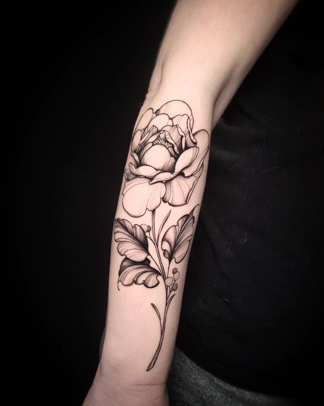 N'hésitez pas à me confier vos projets floraux. ✨
.
.
.
.
📩 berenice.tattoos@gmail.com 
.
.
.
.
.
.
.
.
.
.
.
.
.
.
.
#flowerstattoo #floralinspiration #flowers #blackwork #blacktattoo #blackworkers #pivoinetattoo #floraltattoo #tattooartistmagazine #floral #nantes #blacktattooart #tattoolife #tatouagenantes #tattooworkers #blacktattoomag #lachapellesurerdre #tattooistartmagazine #tattooist #tatouage #tattoonantes #iblackwork #engraving #peony #nantestattoo #botanical #igtattoo #flowersbouquet #peoniestattoo