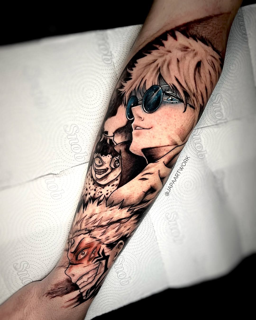 GOJO SATORU|SUKUNA|JOGO 🕶️👁️‍🗨️🔥🌋
⠀⠀⠀⠀⠀⠀⠀⠀
ㅤㅤ⠀⠀⠀⠀⠀⠀⠀⠀
⠀⠀⠀⠀⠀⠀⠀⠀
——————@JAPAARTWORK———————
⠀⠀⠀⠀⠀
• SPONSOR @jconly_official | @inkdrawstencils | PRO TEAM 🏆
⠀⠀⠀⠀⠀
📍Endereço: Quadra 3, SIG, 68 - 1º Andar, Brasília - DF,
⠀⠀⠀⠀⠀
📲 Para orçamento, informações e agendamento: (061) 98444-4292 - link do WhatsApp na bio 
⠀⠀⠀⠀⠀
⠀⠀⠀⠀⠀
⠀⠀⠀⠀⠀
⠀⠀⠀⠀⠀
⠀⠀⠀⠀⠀
⠀⠀⠀⠀⠀
⠀⠀⠀⠀⠀
⠀⠀⠀⠀⠀
⠀🏷️ #tattoo #tattoos #tattooed #tattooartist #tattooart #anime #jconly #jconlycartridges #jconlyvetar #vetarcartridges #jujutsukaisen #gojosatoru #jujutsukaisenedit #jujutsukaisentattoo #gojosatorutattoo #blackwork