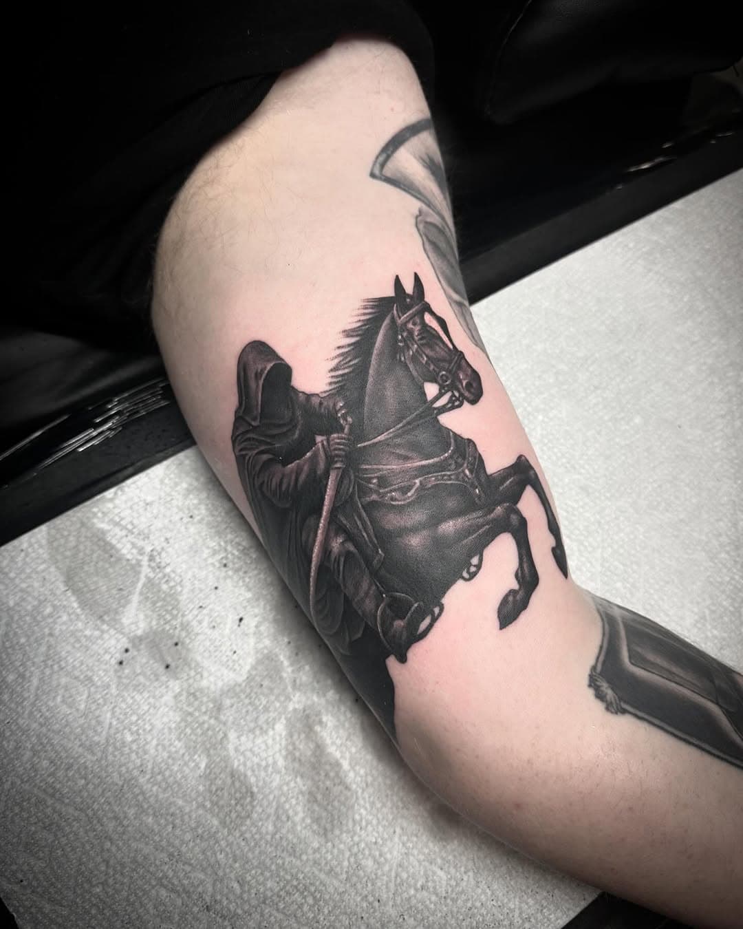 How bout that?

#tat #tattoo #tattoos #tattooart #tattooartist #art #artist #southernutah #southernutahtattooartist #stgeorge #stgeorgeutah #lasvegas #lasvegastattooartist #lasvegastattooer #stgeorgetattooartist #modernartsstudiostg #blackandgreytattoo #horsetattoo #ghosttattoo