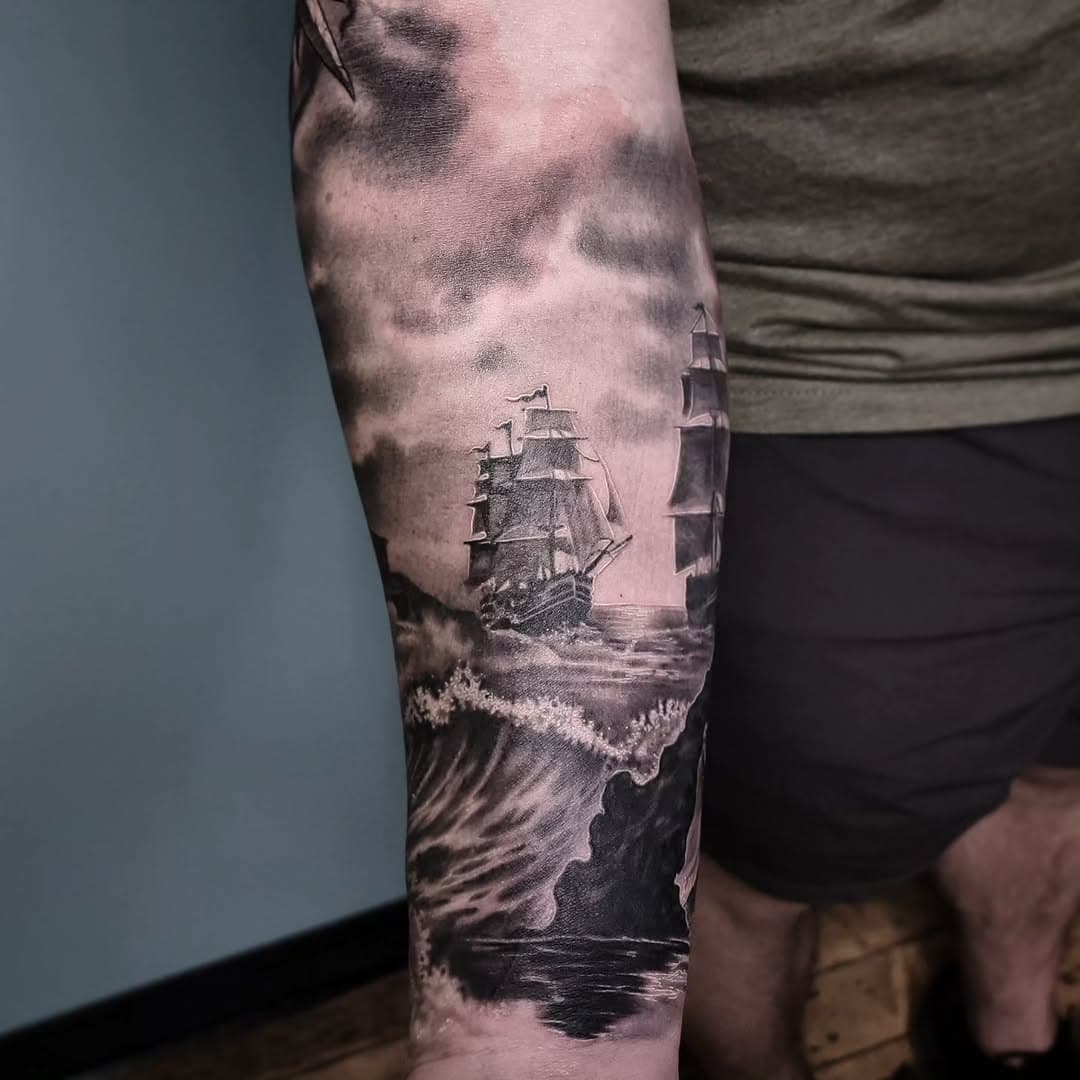 Made these ships. Couldn't get a great photo but check it out! BOOKS ARE OPEN! BOOK TODAY! 

#artoftheday #holycrosscollege #art #beckercollege #beautiful #blackngreytattoo #clarkuniversity #creative #explorepage #explore #goodvibes #handmade #waves #woosox #woo #worcesterma #massachusetts #newenglandtattoonetwork