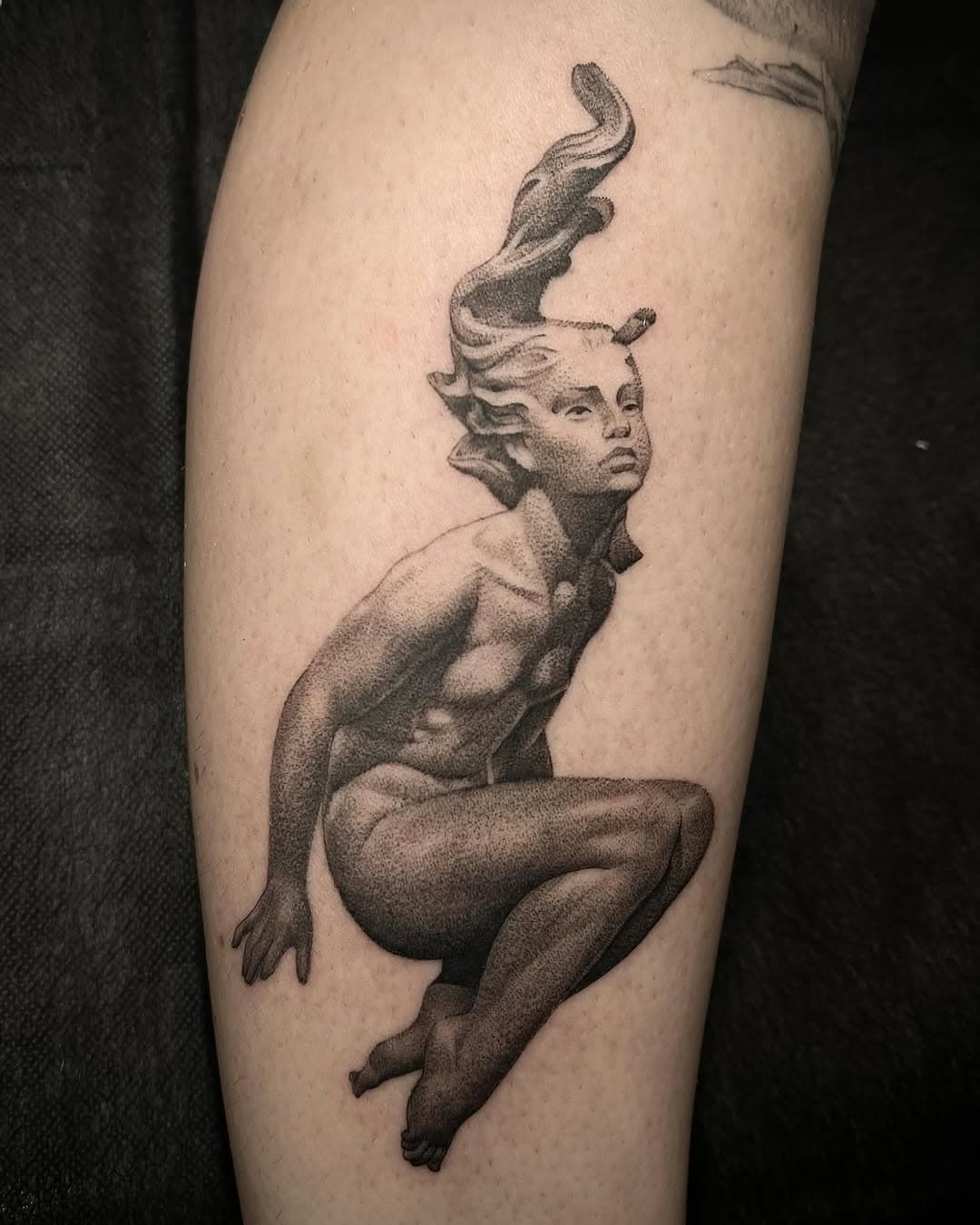 🌊 Water nymph statue done a couple days ago for Caroline. 💧