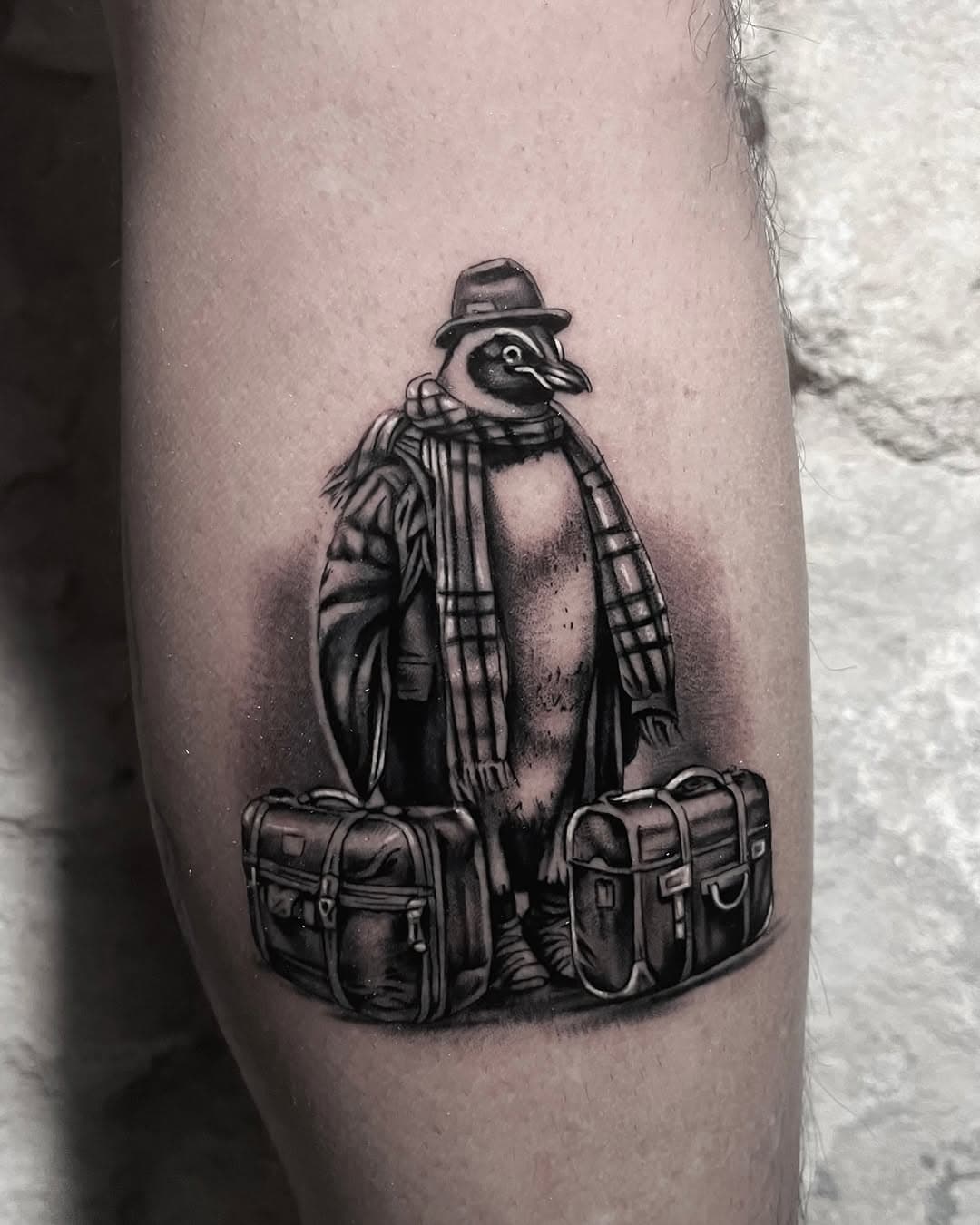 Pingüino viajero para @villamil69 gracias por la confianza una vez más, nos vemos pronto.
➡️Desliza para ver el vídeo.
#tattoo #ink #cordobatattoo #pinguino #art #artist #pezdelrio