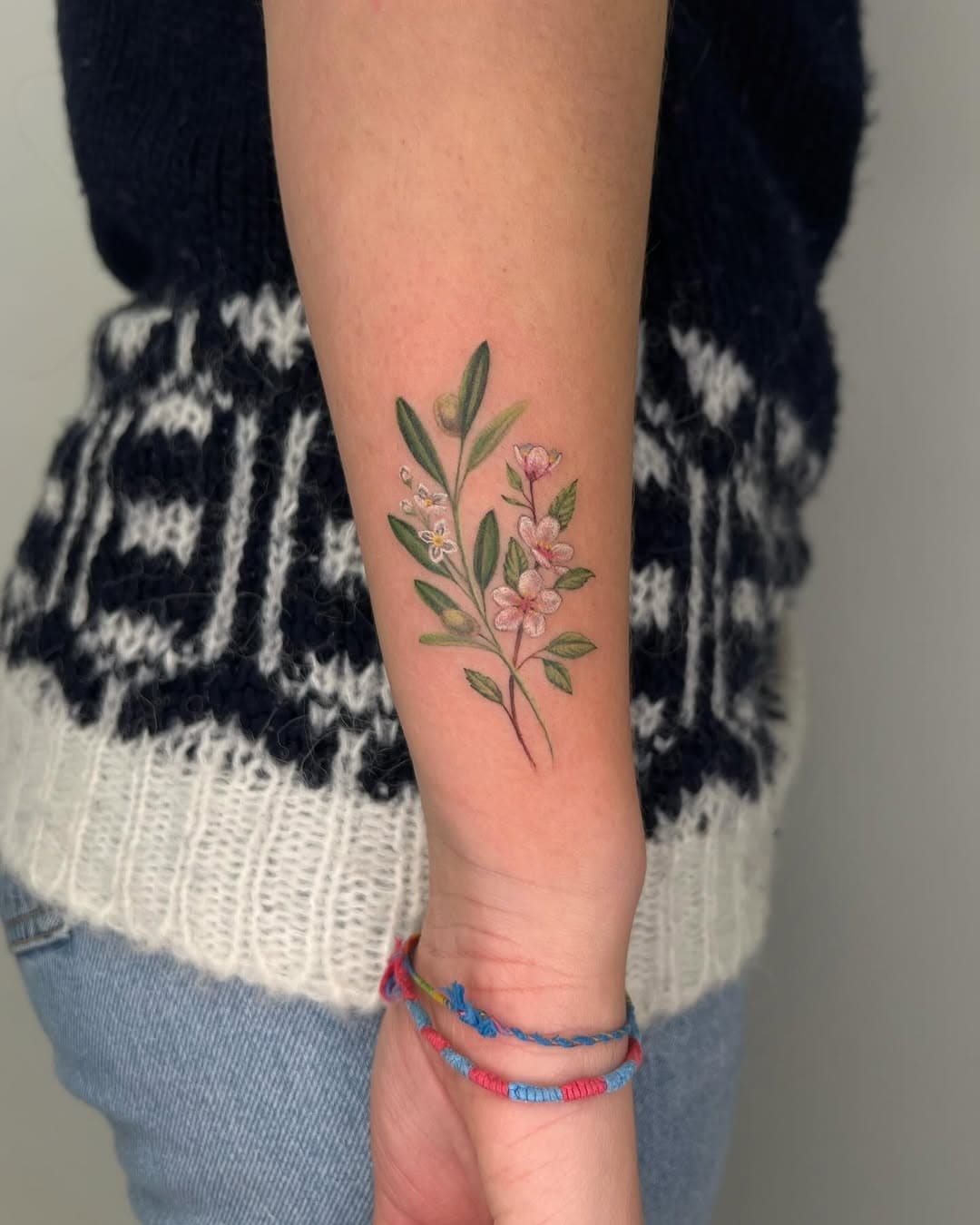 _ulivo e ciliegio in fiore
.
.
.
.
#disegnarti #botanicaltattoo #cherryblossomtattoo #ulivo #tattoo #microrealism #microrealismtattoo #tatuaggio #instagram #instaink #instatattoo