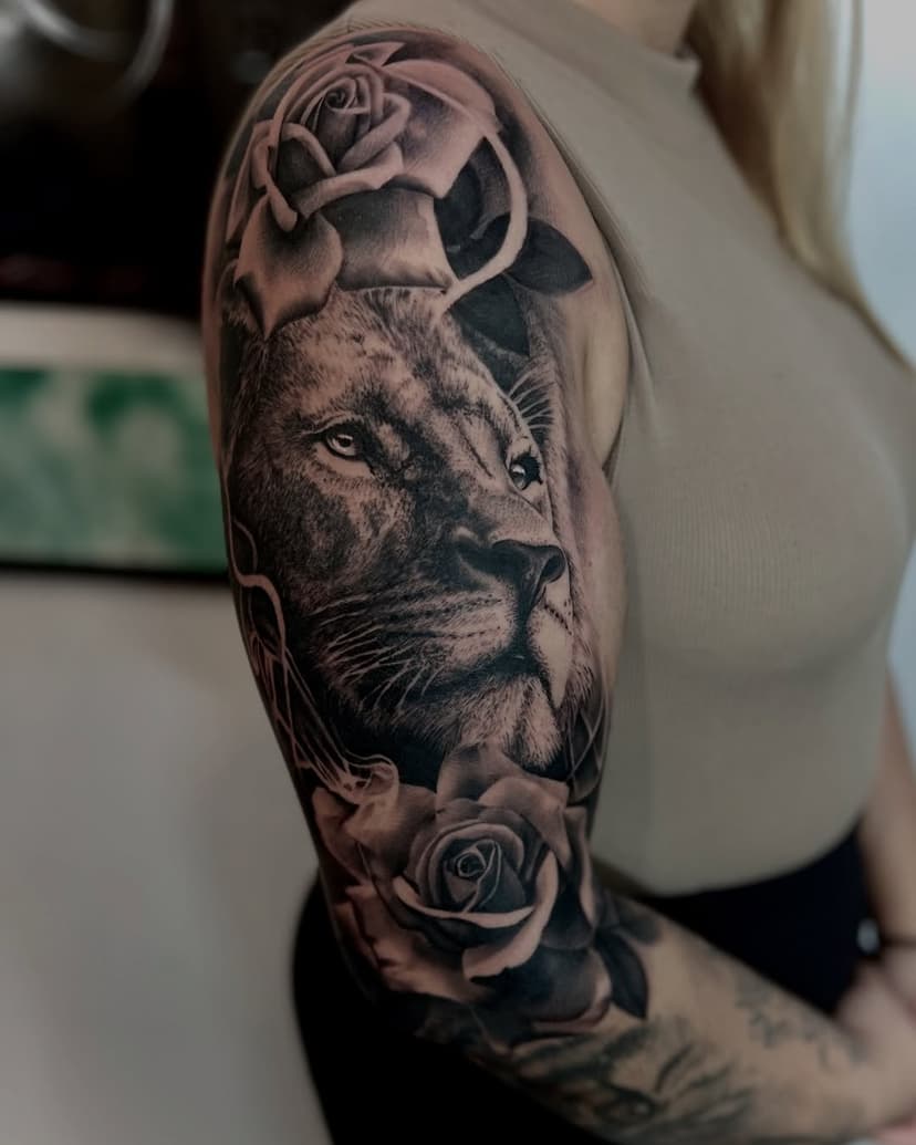 Look at this beautiful lion piece done by our resident artist @krystiandranikowski_tattoo 🔥 it is just stunning do t you think? Bookings for Krystian for next year are open so if you’d like to book your session or have any other enquiries feel free to send us DM 📩 thank you guys for watching and for your support! It’s been another year of great fun 🔥 much love! #tattoo #tattoos #tattooart #tattooartist #tattooist #tattooer #liontattoo #lion #animaltattoo #animalstattoo #realism #realismtattoo #blackandgrey #blackandgreytattoo #ink #inked #inkeeup #passion #lovemyjob #tattoopassion #leeds #bradford #leedstattoo #bradfordtattoo #supportyourlocal #uktta #uktattoo