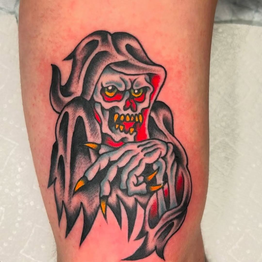 Done by @lanktattooer_ 
FOR BOOKING DETAILS- please e-mail barberselectricbooking@gmail.com  #barberselectrictattooing #barberselectric #barberselectrictattoo #cincinnatitattoo#cincinnatitattooartist #cincinnatitattooshops #barberselectrictattooing #ohiotattoo #ohiotattoos #ohiotattooers #barberselectric #barberselectrictattoo 
#cincinnati #cincinnatitattoo #cincinnatitattooartist 
#oakley #hydepark #oakleysquare#hydeparktatto