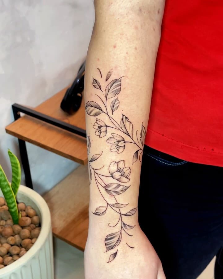 ⚜️Galho com flores⚜️
.
…Pablo Henrique Tattoo…
:
📲(62)9 9182-2889
.
⚡️Curta, Comente e Compartilhe⚡️
.