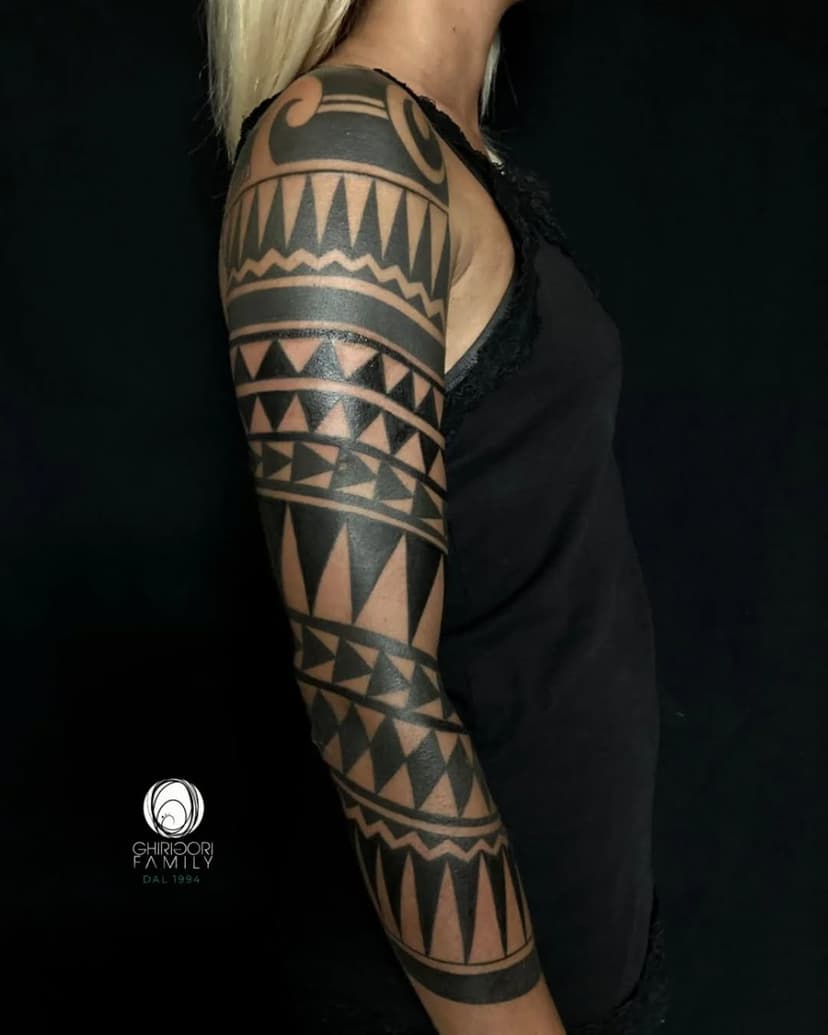 Tribale polinesiano 🌀

Braccio destro 💪

⚡ tattoo artist @taliaink 

#ghirigorifamily 

#tribale #tattoo #tatooedarm #tattoedgirl #tattoolecco #tatuaggio #tribal #tribaltattoo #tattooexperience #lecco #tatuatore