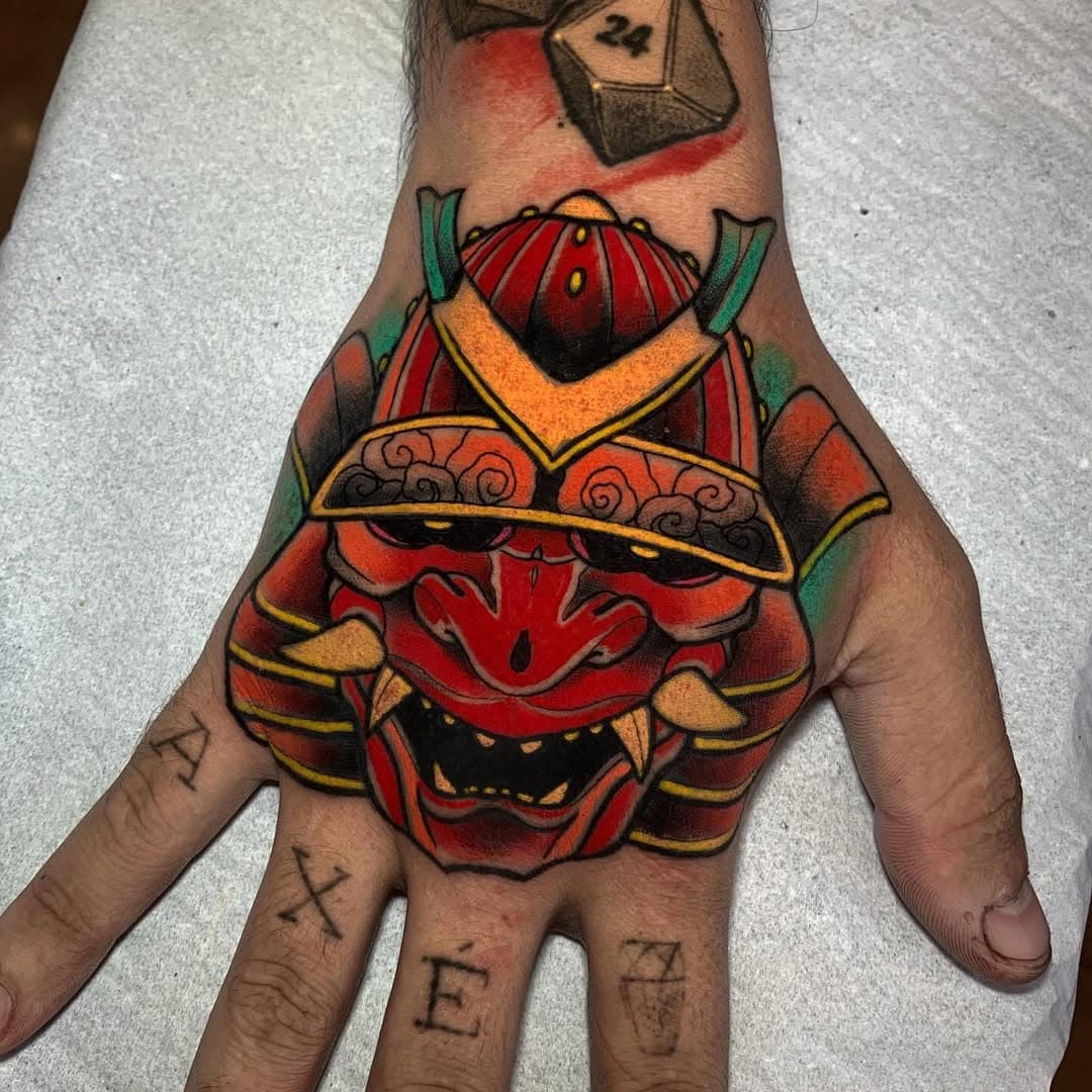 SAMURAI - HAND TATTOO.
Booking open to London 🇬🇧
Ultimas vagas pra janeiro Bh - Brasil 🇧🇷 
.
.
.
.
#tattoo #tatuagem #handtattoo #samurai #samuraitattoo #londontattoo #tattoolondon #europetattoo #colorstattoo