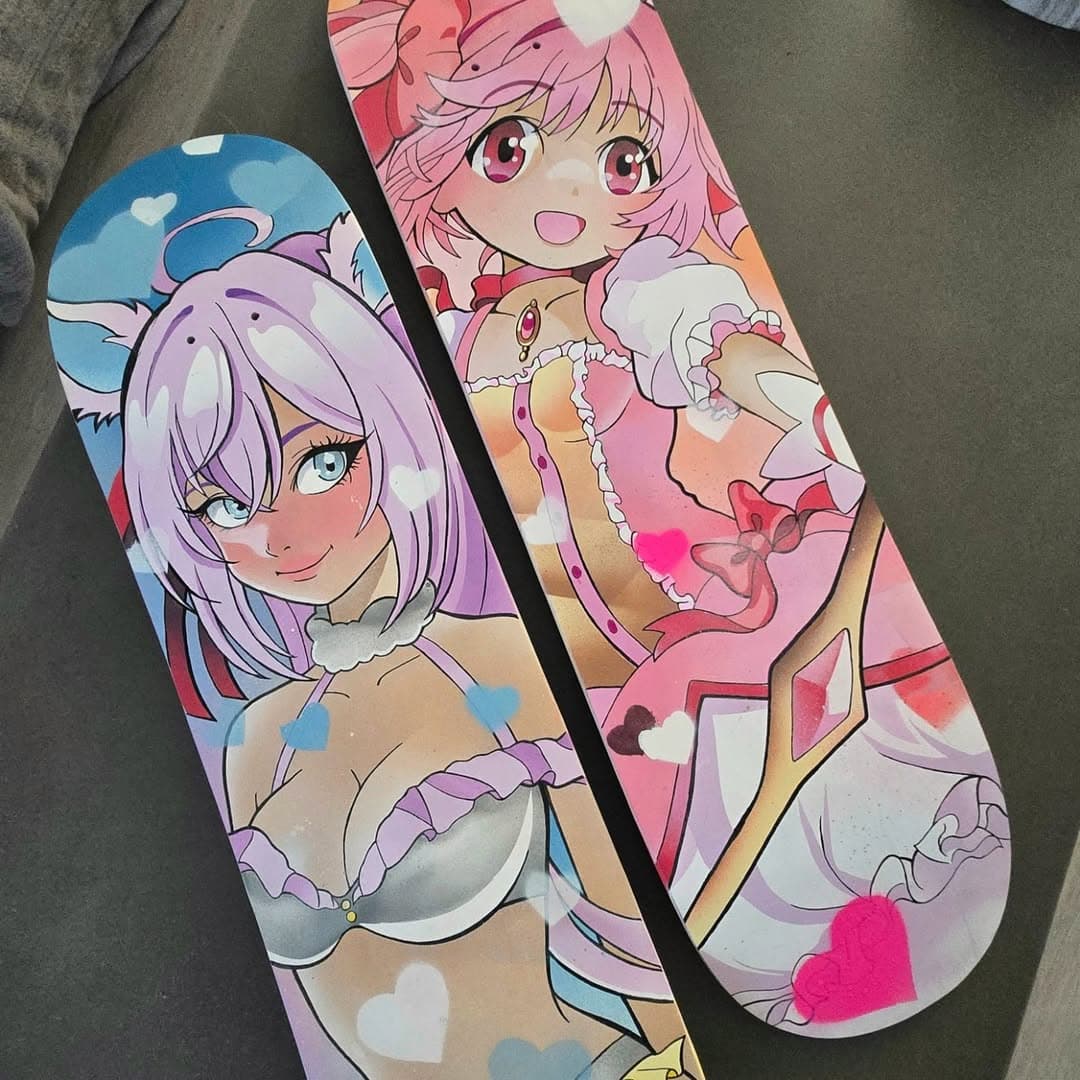 Custom Christmas decks. I am absolutely stoked to get to make these the last week for Christmas gifts.. Spray paint on 5 layer skateboard decks

I have one more spot for January orders - carly.kawaii@outlook.com 

Thank you 🩷