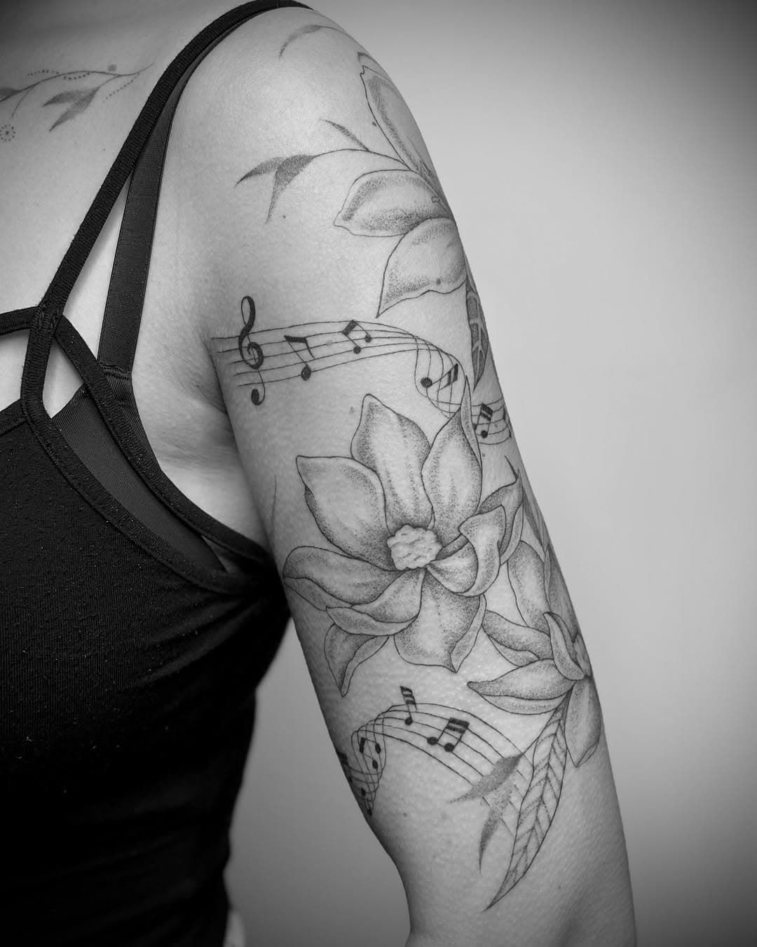 Some recent work by @rosie_coyote ✨ Such a lovely project! 
.
.
.
.
.
.
.
.
.
.
#tattooartist #tattoo #redhouseirons #keenenh #downtownkeene #finelinetattoo #floraldesign #floraltattoo #dotwork #music #delicate #armtattoo #letthemusicofyourlifegivelifebacktomusic #tattooshop #supportlocalartists