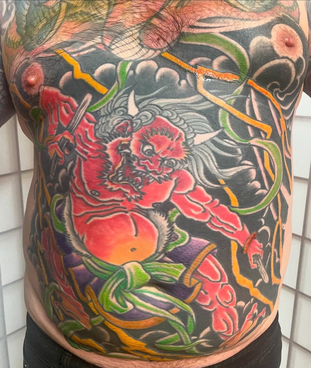 Awesome project with my long time friend Kerry! 
@garnettattoo 

#raijin #raijintattoo #garnettattoo #sdtattoo  #sandiegotattooer #sandiegotattooartist #sandiegotattoo #sandiegotattooshop #pacificbeach #pb #pbtattoo  #japanesetattoo  #irezumi #irezumitattoo