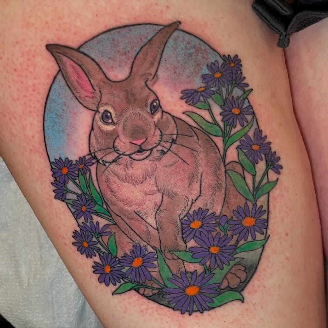 Finished up this sweet little rabbit in a field of flowers. Had so much fun with this one! Line work and flowers healed all else fresh, you can see the video from the first session at the end. Now and always booking all bodies, ideas and budgets welcome to come chat to see if we are a good team to collaborate together! I cannot figure out why Instagram is darkening the exposure and slightly pixelating photos, can anyone explain? I turned the exposure up on the first photo because it kept uploading to IG darker but when I turned it up too much the photo got all pixelated so this is what you get I think I got it to upload close to the original photo exposure but I hate that this app is doing that.
