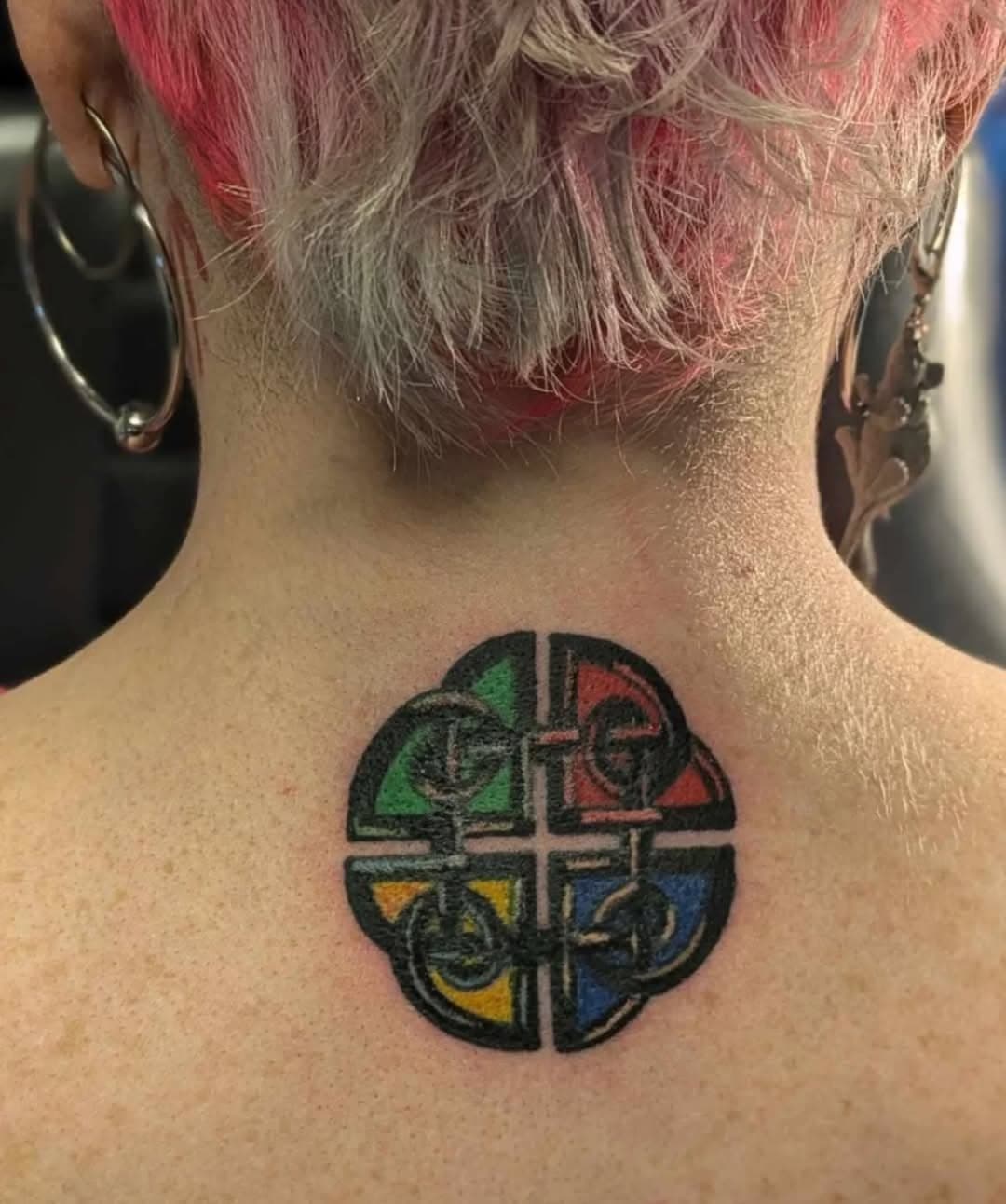 Fun little rework I got to do this weekend. This was a very meaningful memorial piece that needed to be redone to accurately convey it's meaning. Memorial pieces will always be my favorite work to do, thank you Ed for trusting me 🖤