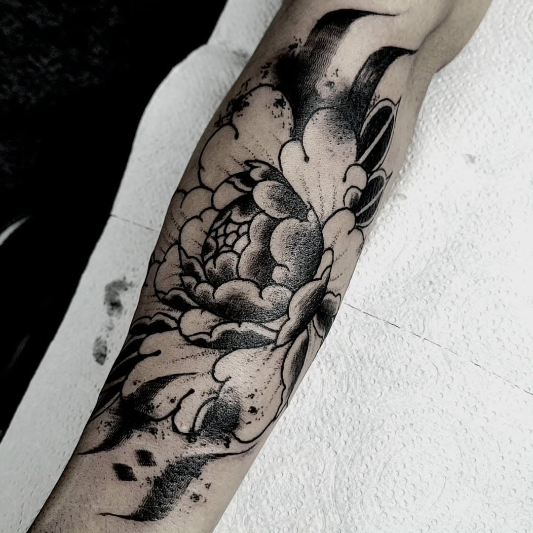 DARK PEONIES

J'ai fait ce tatouage qui mélange deux styles que j'apprécie  le jour de mon anniversaire le 9 novembre. 
Belle pivoine traditionnelle avec du bon trash bien dark des éclaboussures dans tout les sens !

#tattoo #tatouage #traditional #art #drawing #draw #peonies #peony #artinspiration #traditionalart #lyon #darkart #paris #marseille