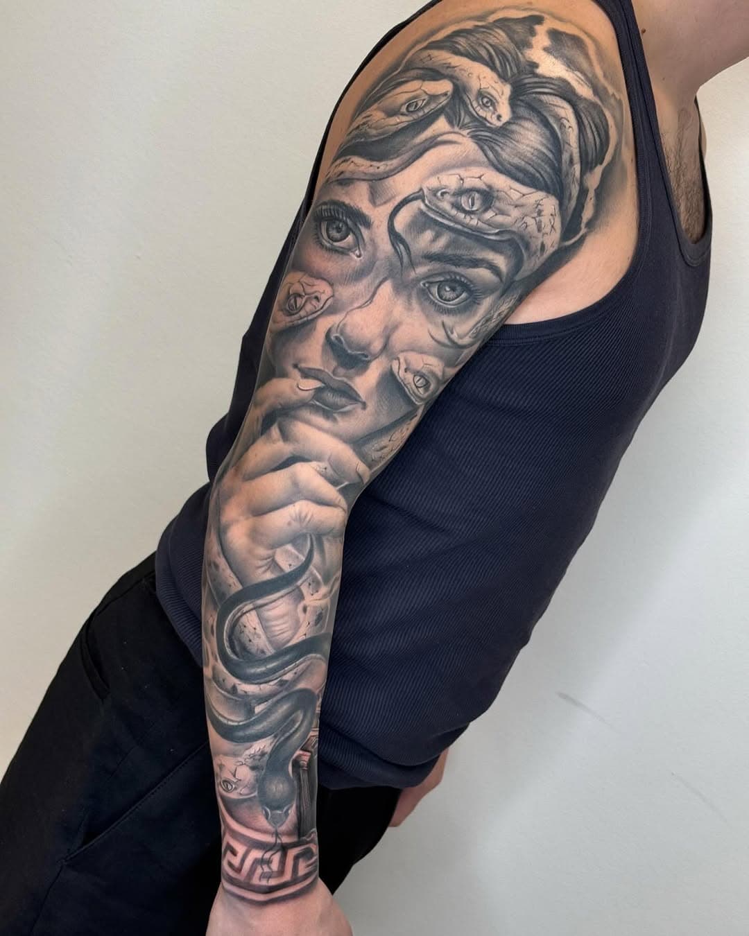 MEDUSA
.
@sparkleytattoostudio 
@ezk8tattoo 
.
#tattoo #tattoos #chicano #chicanotattoo#realistictattoo#realisticink #ink#inked#sparkleytattoostudio #bassanodelgrappa #ibizatattoo#tattooart #tattooideas #medusatattoo