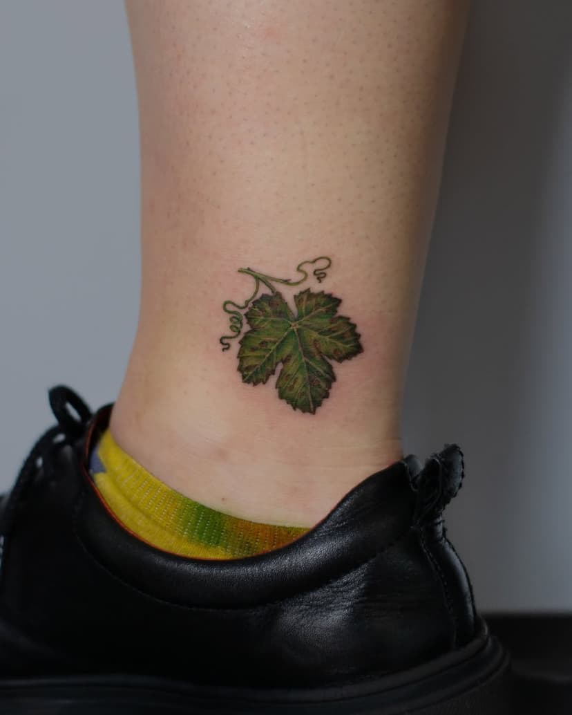 ✧ friendship tattoos ✧

🍇🍁

done at @studiolewareka 

Zapisy na nowy rok są otwarte, także jeśli również i wam marzy się zrobienie matching tattoo ze swoją ukochaną osóbką, to piszcie do mnie śmiało na instagramie 💚

GUEST SPOT INFO:

Sweden: 21.01-25.01 @malortmalmo 

Finland: 07.03-12.03 @6th_dimension_tattoo 

✧

#grapetattoo #grapeleaves #leaftattoo #botanicaltattoo #floraltattoo #matchingtattoos #friendshiptattoo #greentattoo #guestspot #finlandtattoo #swedentattoo