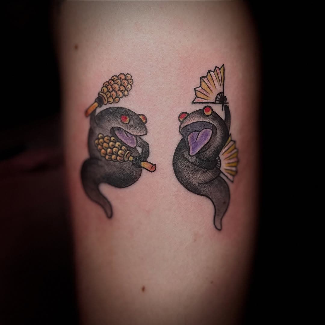 Loved doing these little tadpoles!!! 😭

Done at @forbiddenanchortattoo 

#animetattoos #bearaart #animetattooers #animetattoo #animeartist #animeart #tattoo #tattoos #femaletattooartist #femaleartist #ladytattooers #ladytattooer #ladytattooartist #ladytattooist #palmspringstattoos #chicktattooartist #chicktattooartist