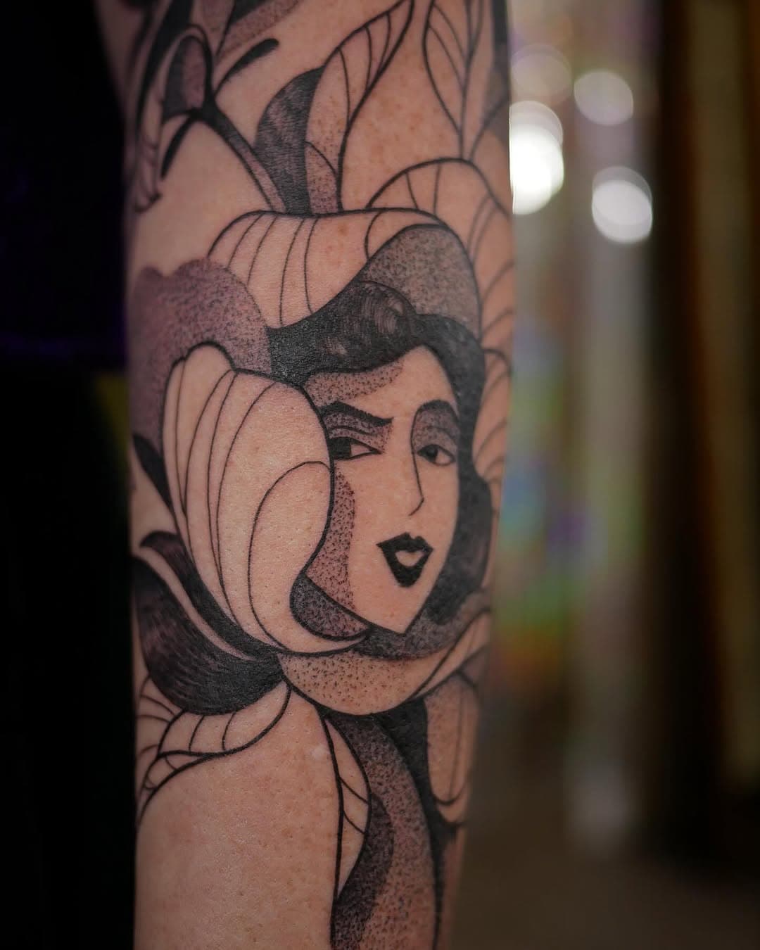 Fleurs de dames • Zoom texturé sur le projet de Mélanie ❤️ // Agenda ouvert pour Lyon,
 et Bern, contact par mail pour plus de renseignements — Booking open for Lyon and Bern, you can contact me by email for more informations :)
…
…
… #dotworkers #dotworktattoo #tttism #ttmmt #artofblack #dotworknow #blkttt #tttcollector #lyontattoo #berntattoo #botanicalart #texturedtattoo