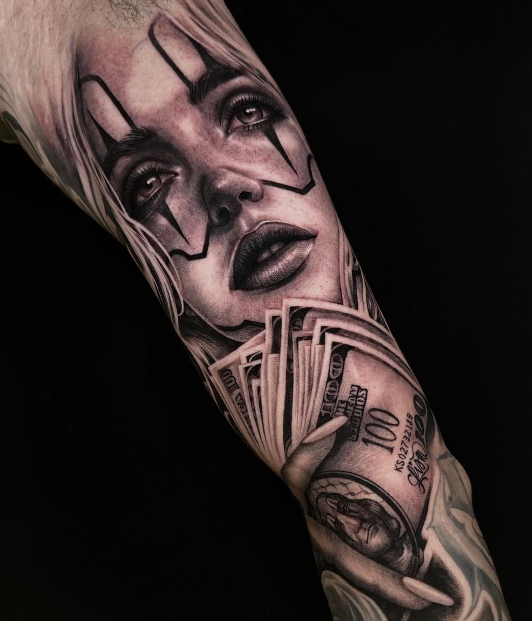 ’Greed‘

Haven‘t do payasa for a while
#lavatattoo #BGL #bglteamchina #artwork #tattoo #a719

done with @bishoprotary @bigsleepsink  @emalla.official @trendytattoosupply
#bishopfamily #bigsleepsinkworldwide #MakeTheSwitch

#blackandgreytattoo  #blackandgrey
#BNG #mexicanstyle_tattoos  @mexicanstyle_tattoo