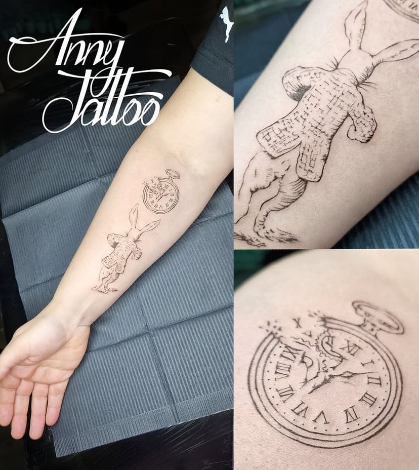 Welcome +7 (985) 234-64-33 🐰⏰
……………….
#annytattoo #annytattoostudio #annytattoomoscow #татуировки #татувмоскве #татумосква