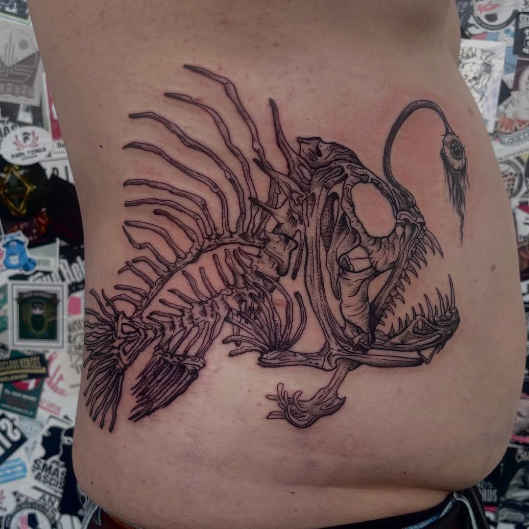 #moninka #buchloe #moninkatattooatelier @fkirons @kwadron @krautz_ironz.de #DeadAnglerfishTattoo #AnglerfishArt #DeepSeaTattoo #DarkOceanInk #UnderwaterTattoo #AnglerfishDesign #TattooInspiration #UniqueTattoo #MarineTattoo #OceanCreatureInk #DeepSeaVibes #TattooArt #FishTattoo #DarkAestheticTattoo #TattooLover #münchen #landsberg #kaufbeuren #tattooartist #ostallgäu #photooftheday #nofilterneeded