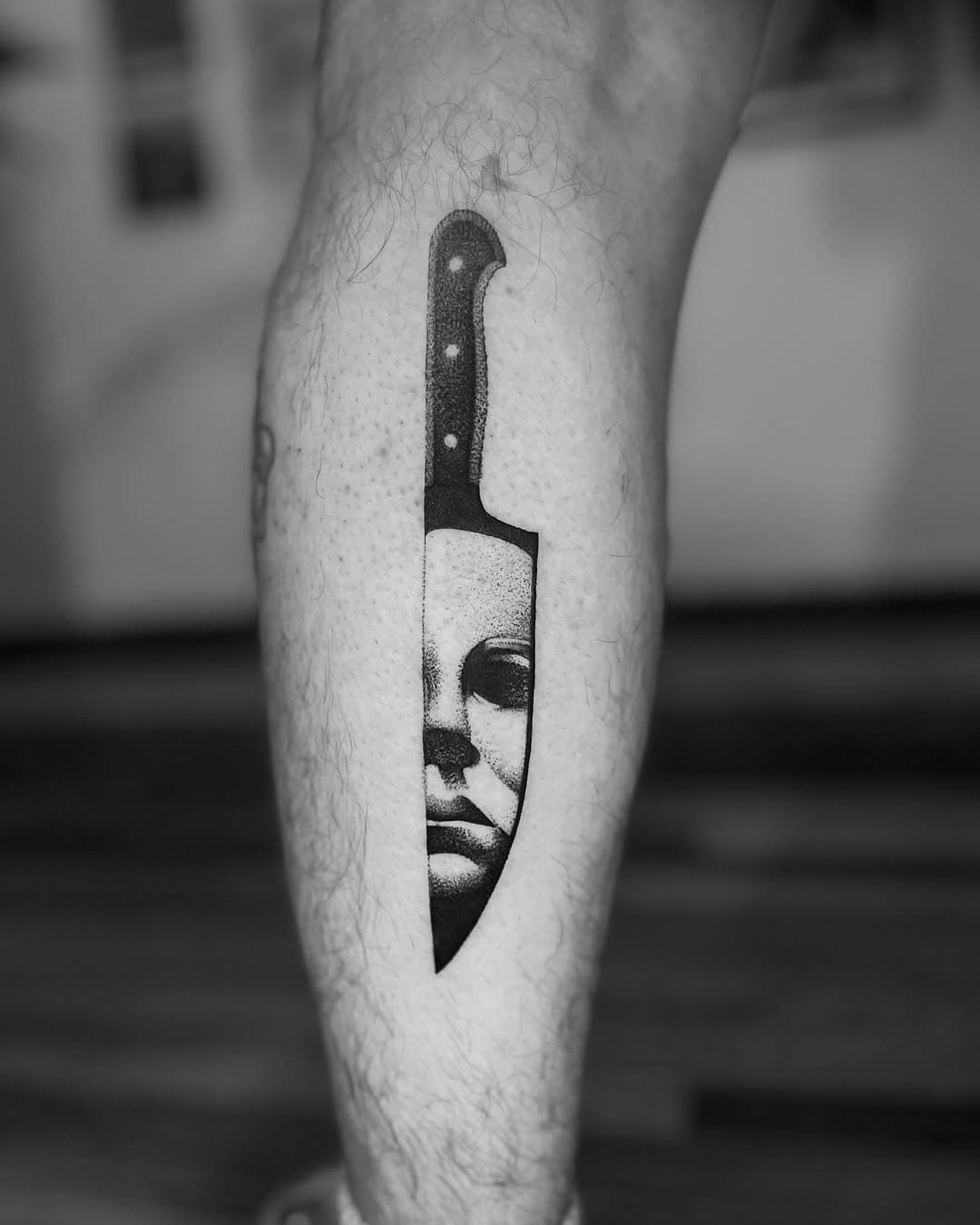 Michael Myers.
Hecho con @jconly_official 
En @picotttress 
.
.

#blackwork #blackworkers #blackworktattoo #onlyblackart #darkart #darkartist #dotworktattoo #dotwork #inked #tatsoul #envyneedles #tattoodesign #jconlyofficial #jconlycartridges #jconlyvetar #jconlyproteam #frankenstein #horrormovies #terrifier #extrañomundodejack #halloween #michaelmyers #nosferatu