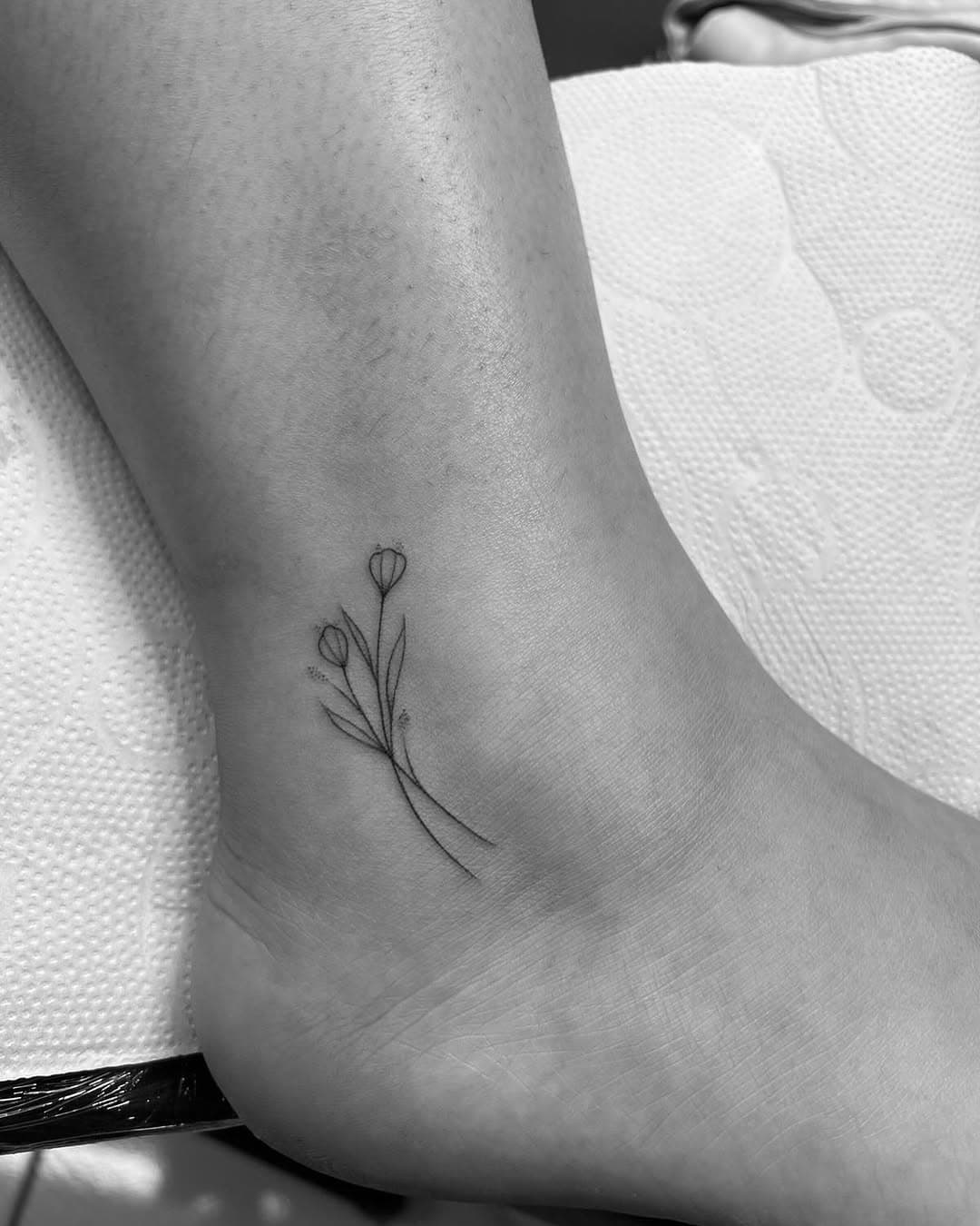 Se a tattoo faz parte do seu estilo de vida, chama a gente para fazer um orçamento! 💚

#luizinhotattoo #tattoo #finelinetattoo #tattooartist #londrina