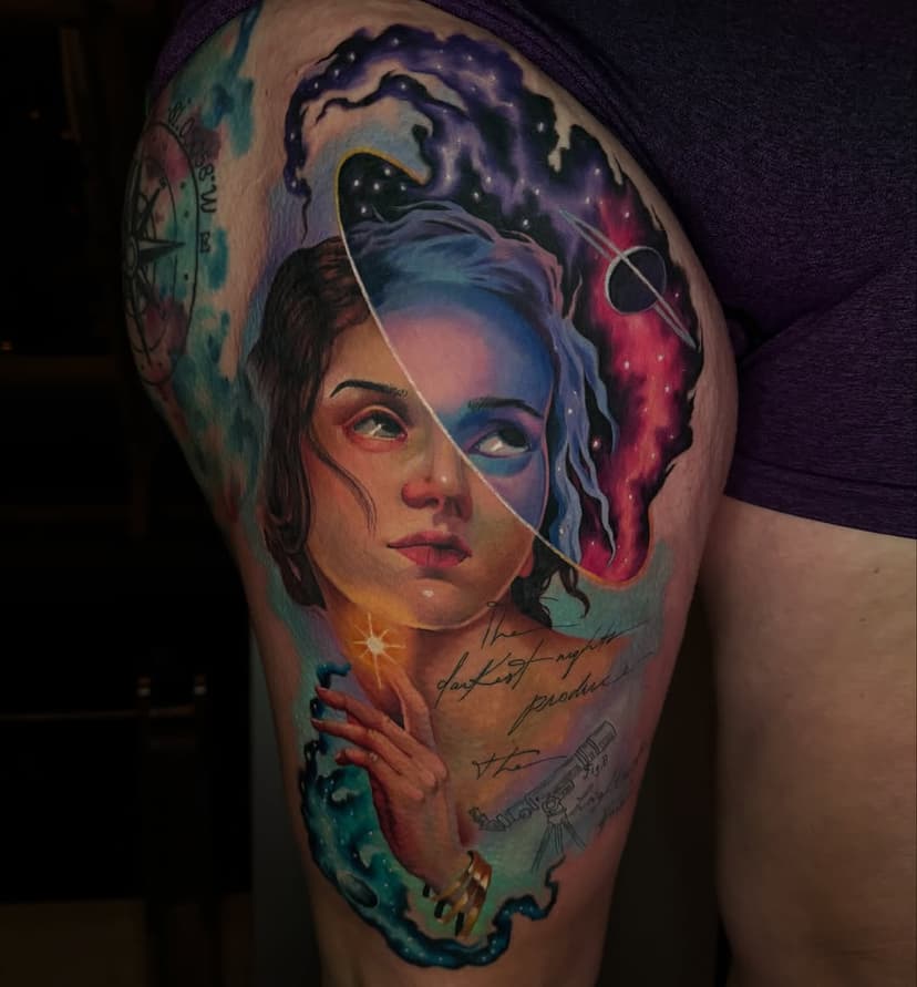 This collab tattoo with @slootattoos goes down as one of my favorites of the year. Keep an eye out for our next collab design we’ve started working on :) 

2024 had a lot of good moments, a lot of fun tattoos and I’m really grateful to everyone this year who trusted me with their skin, let me spend hours hurting them and then paid me for it. I have so many kind, tough clients and I feel very lucky for the job I have. 💜
