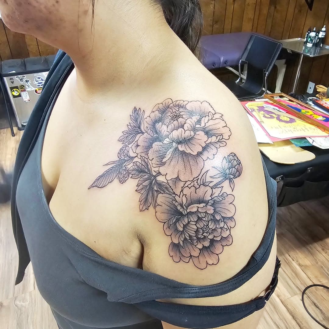 Shoulder peonies.  2 hrs